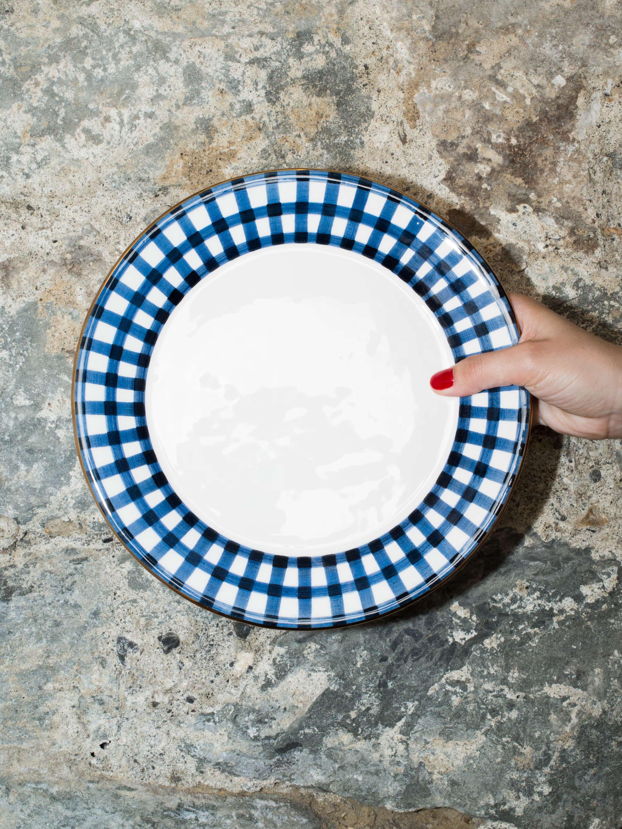 person holding plate 