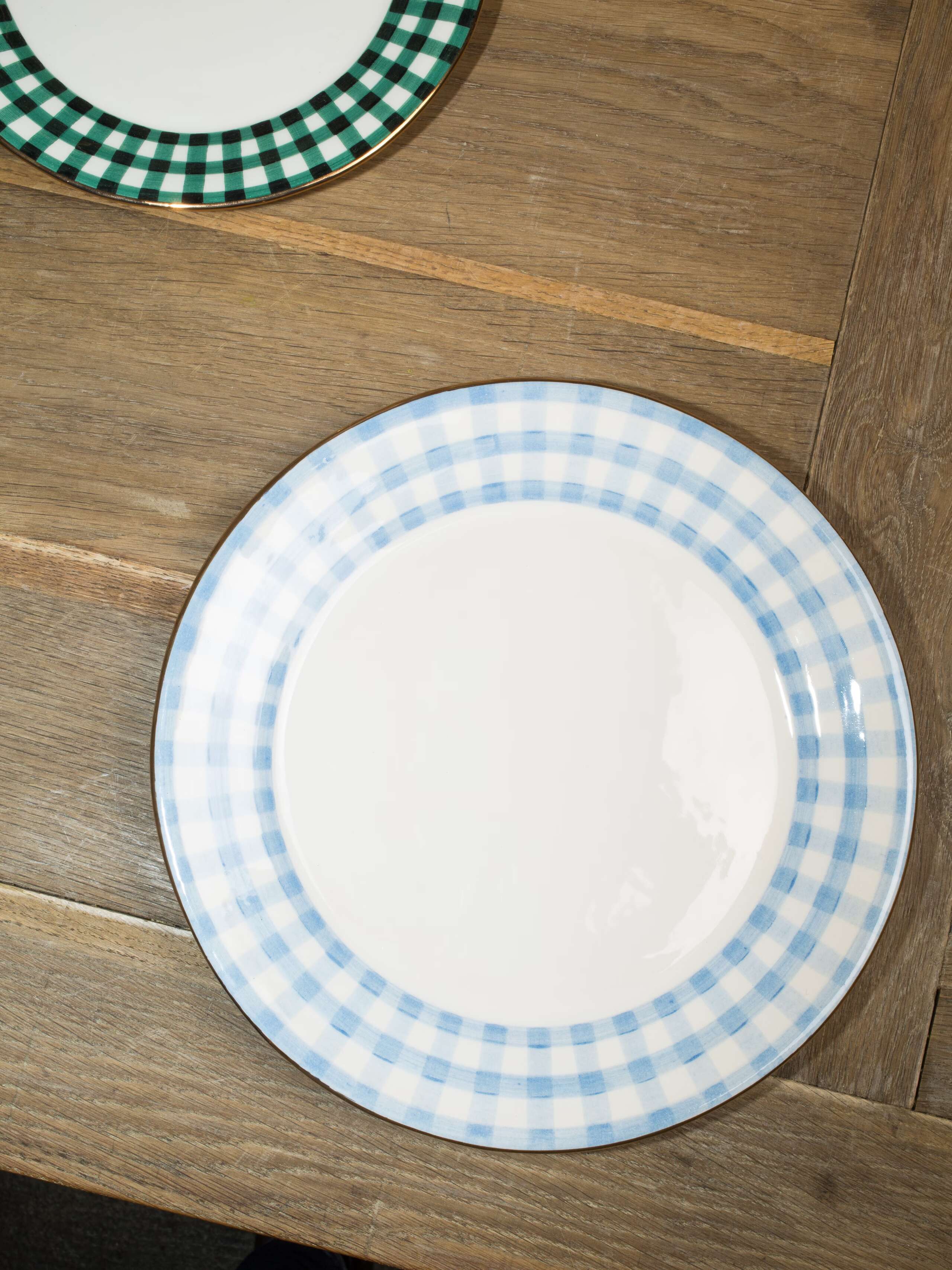 person holding plate 