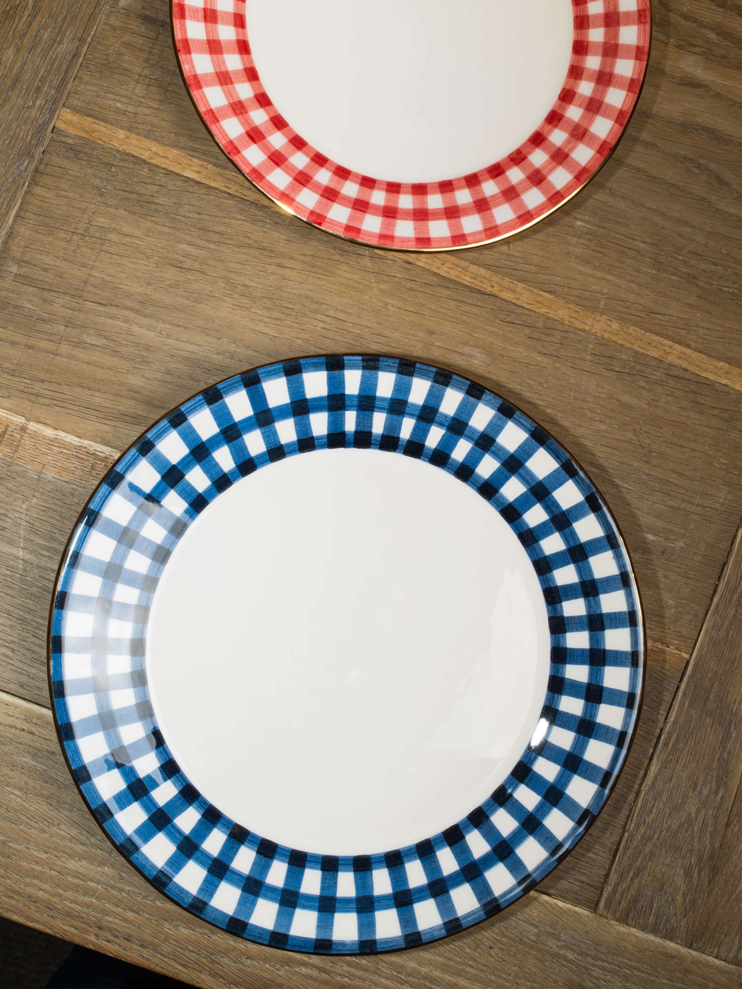 plate on table 