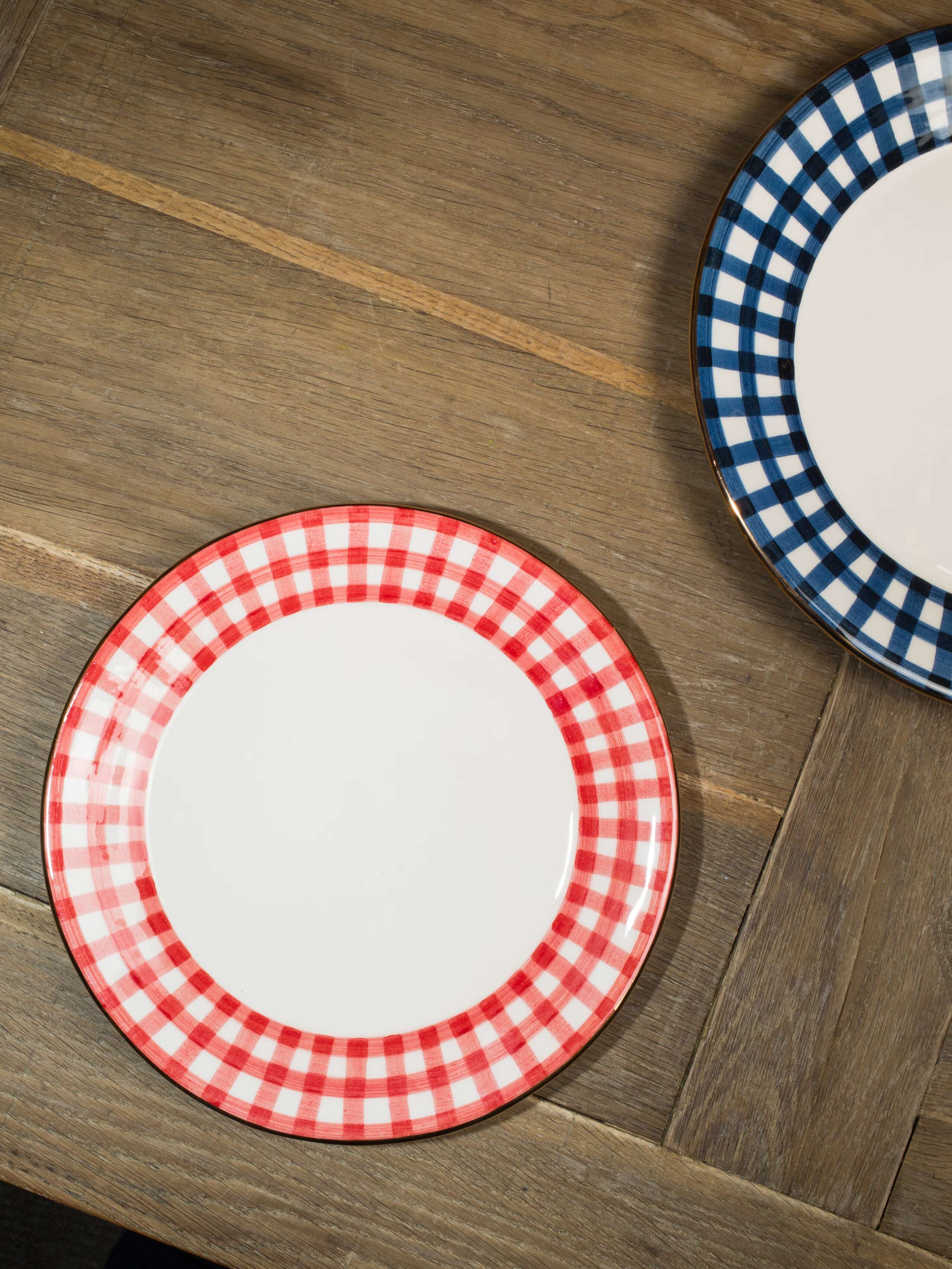plate on table 
