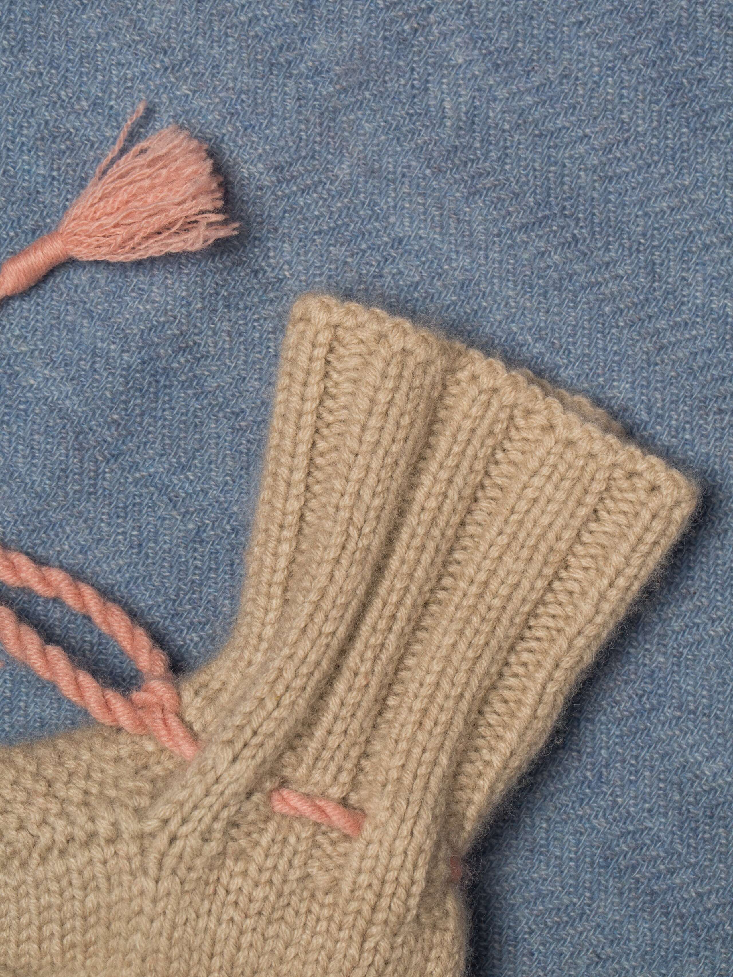 sock detail 