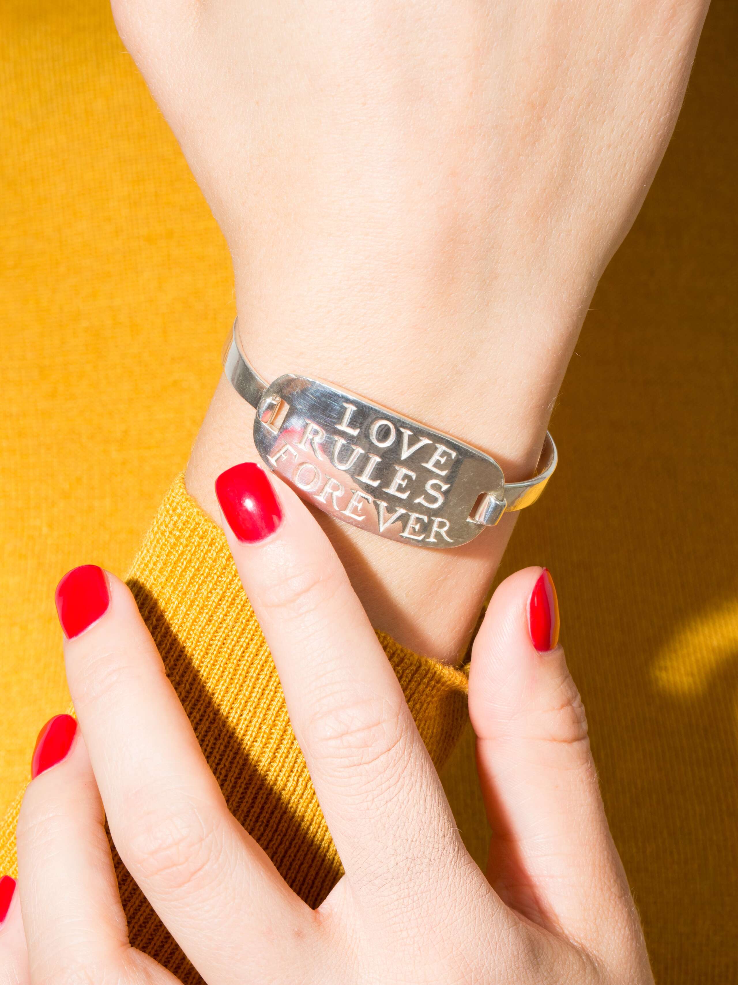 love rules tag bangle 