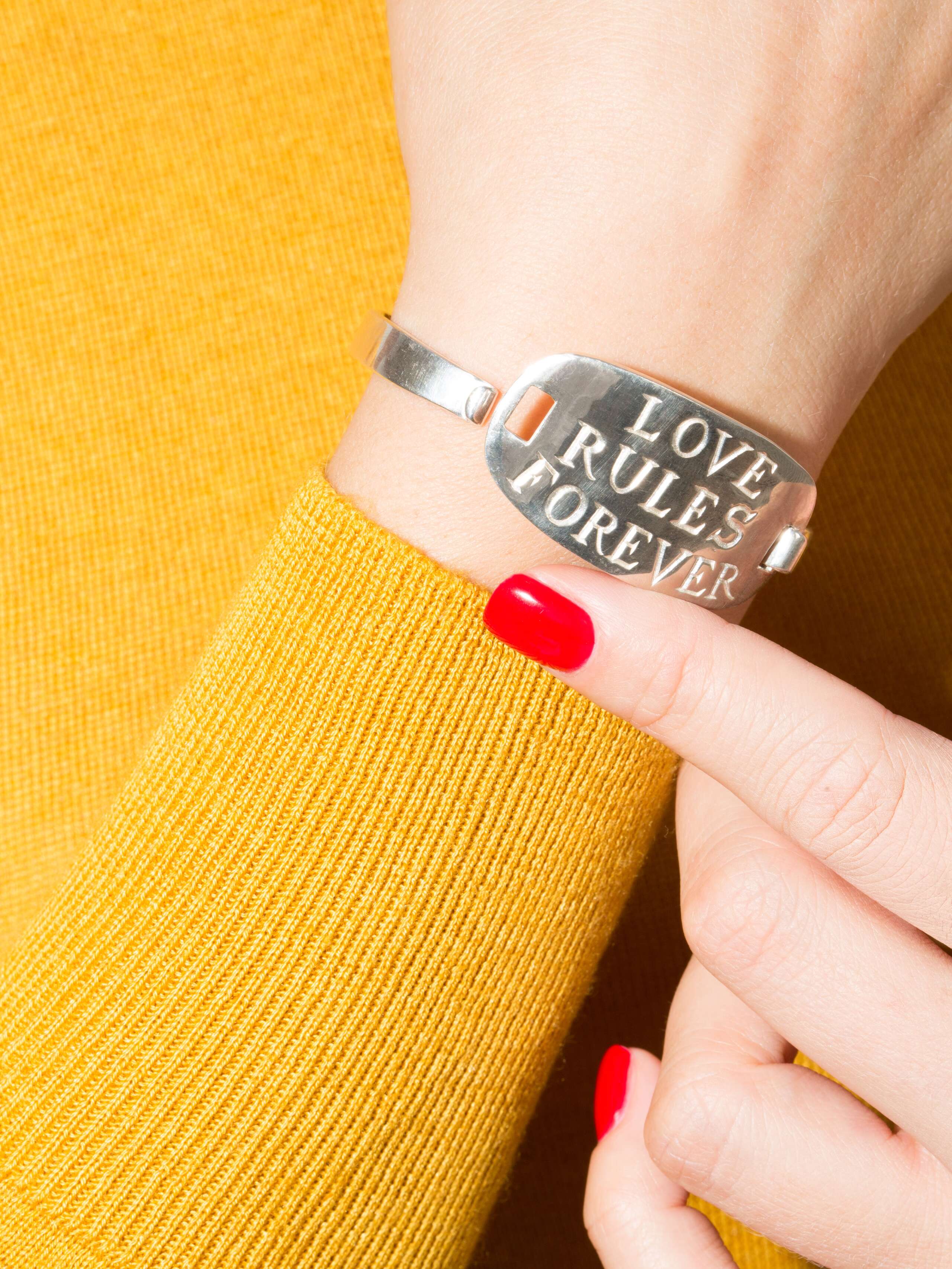 love rules tag bangle 
