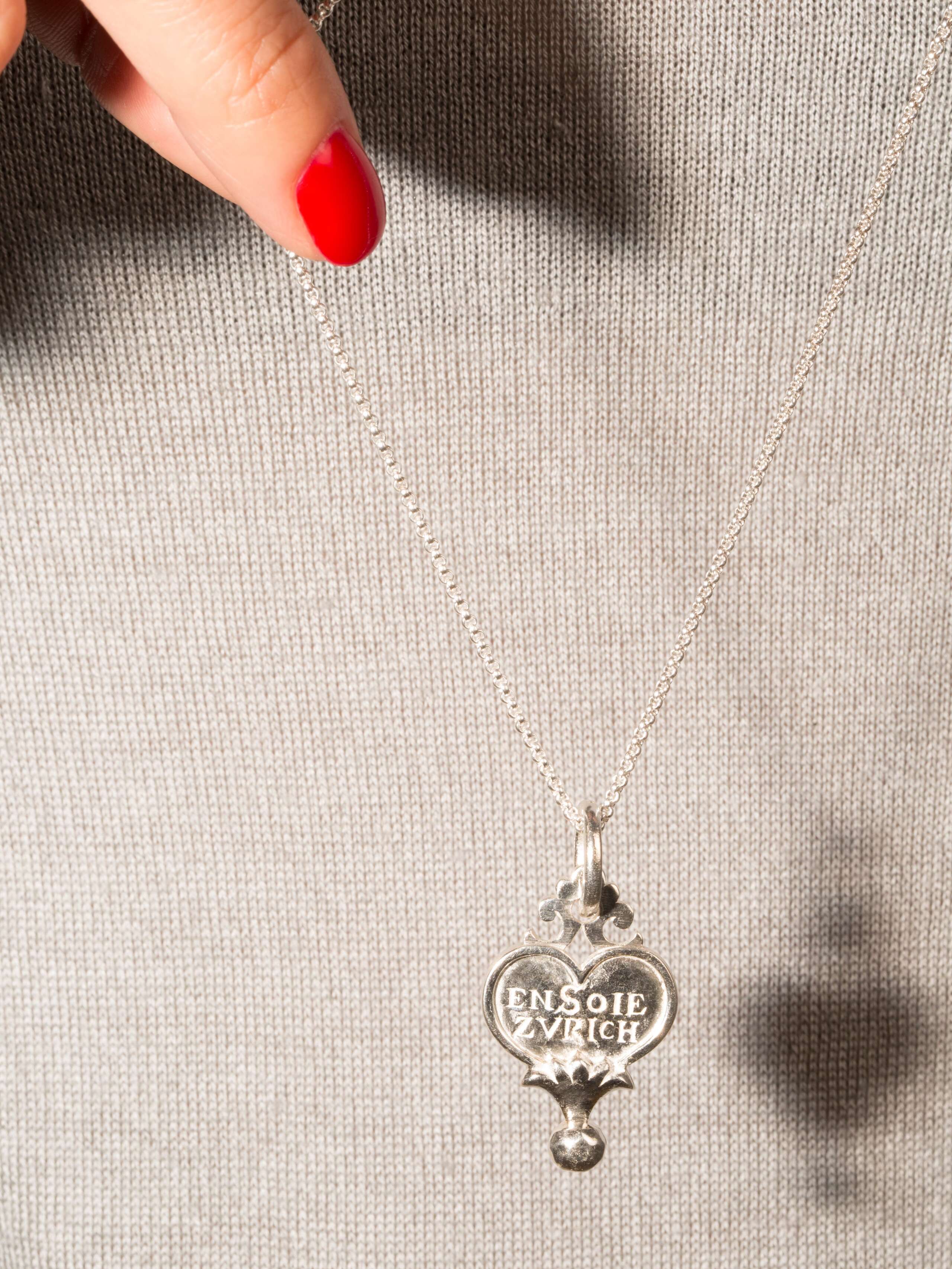 amore pendant 