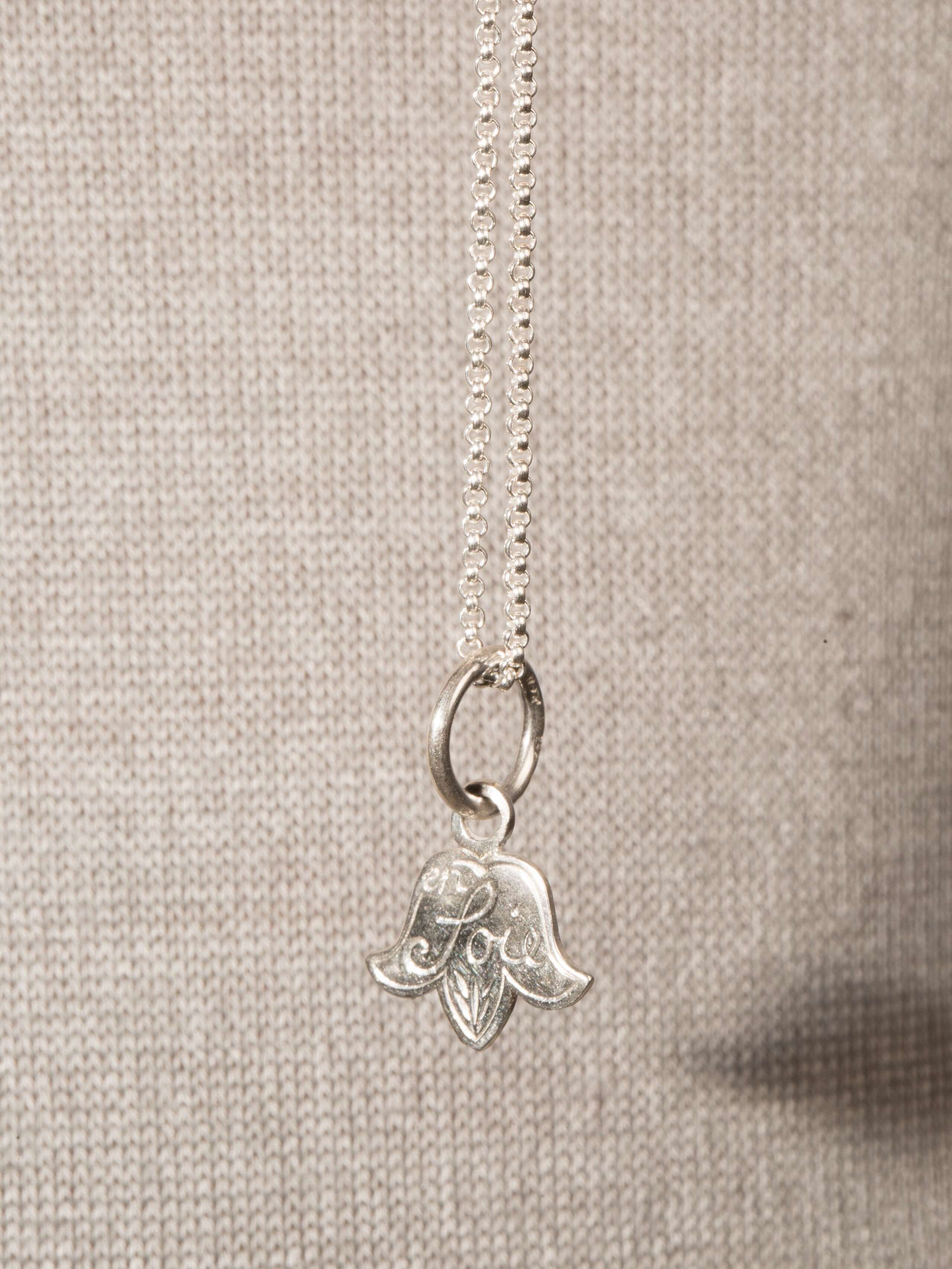 mini flower pendant 