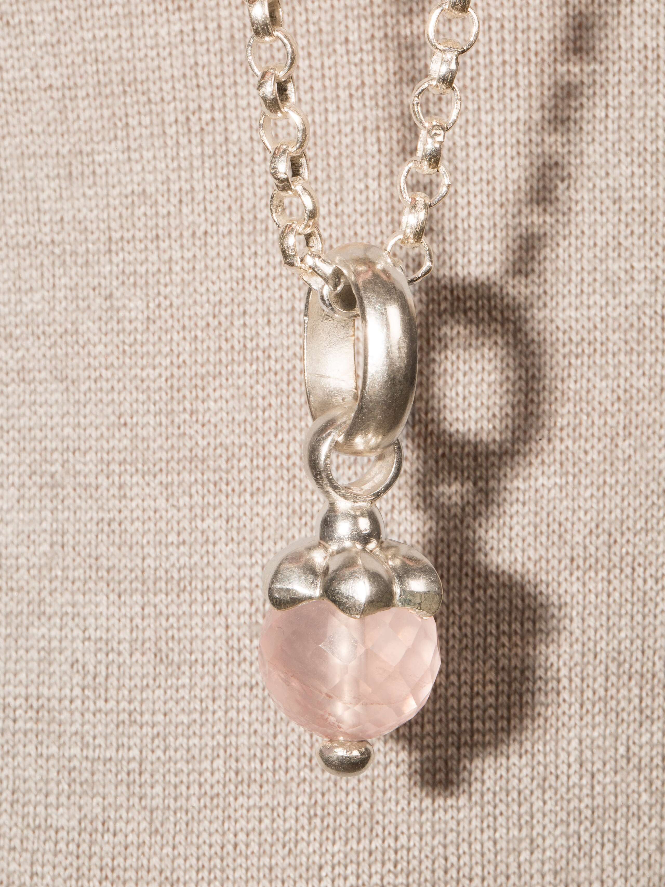 rose quartz pendant 