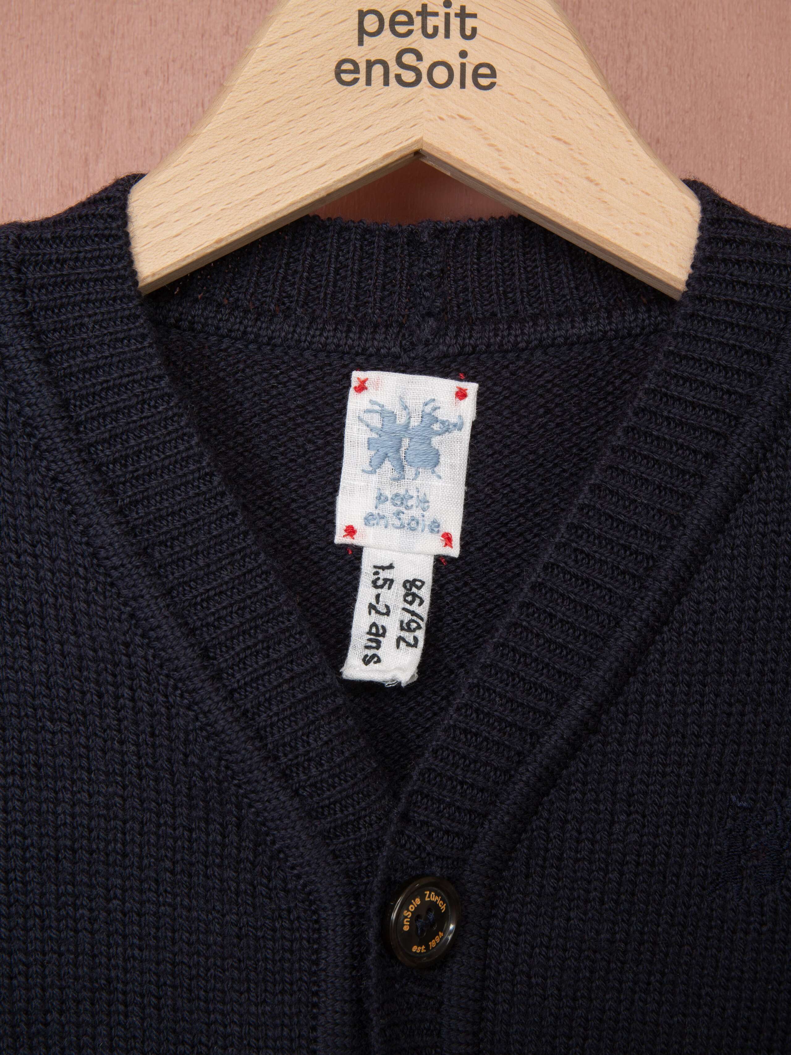 knitted cardigan 