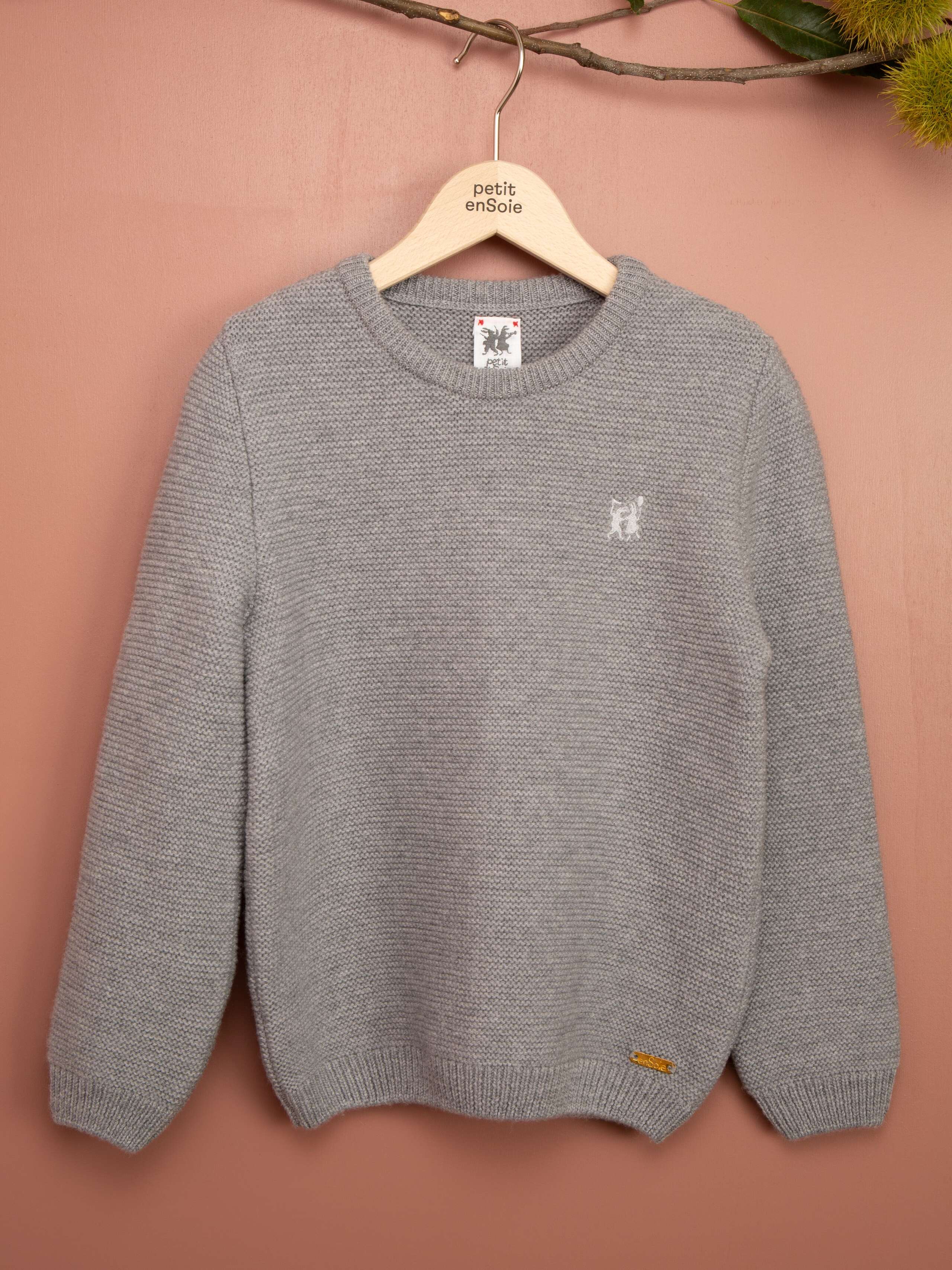 knitted sweater 