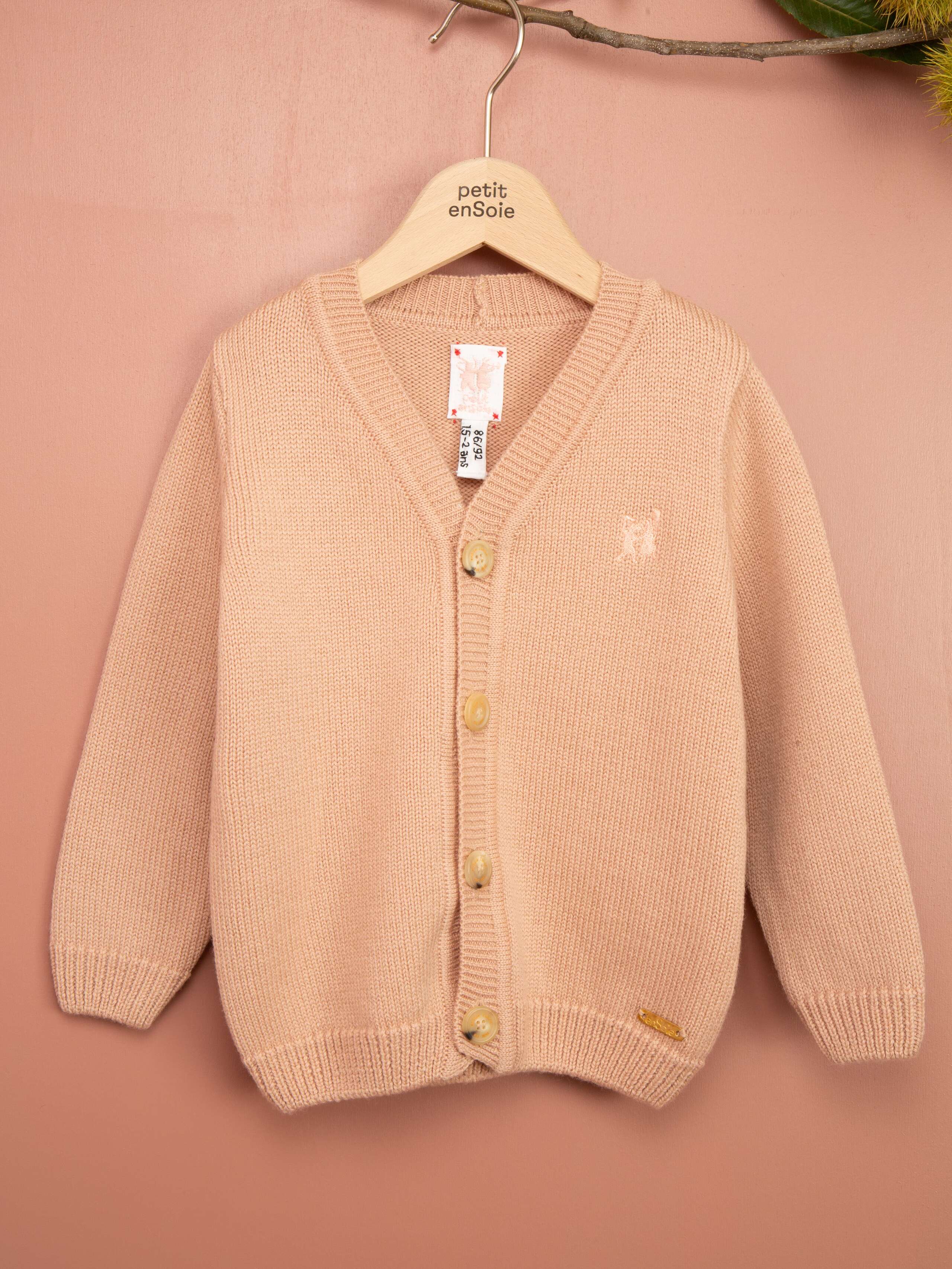 knitted cardigan 