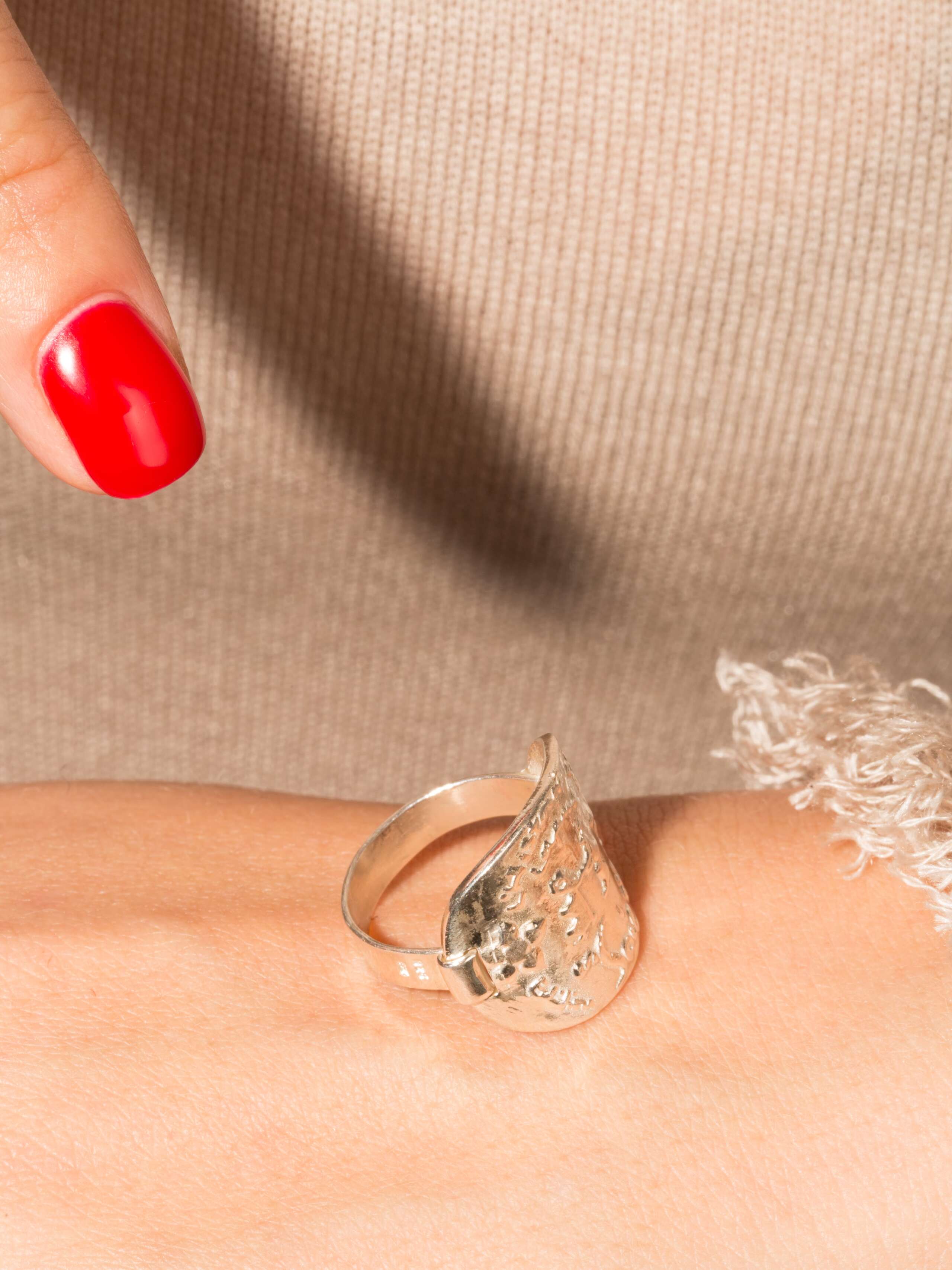 ensoie tag fingerring 