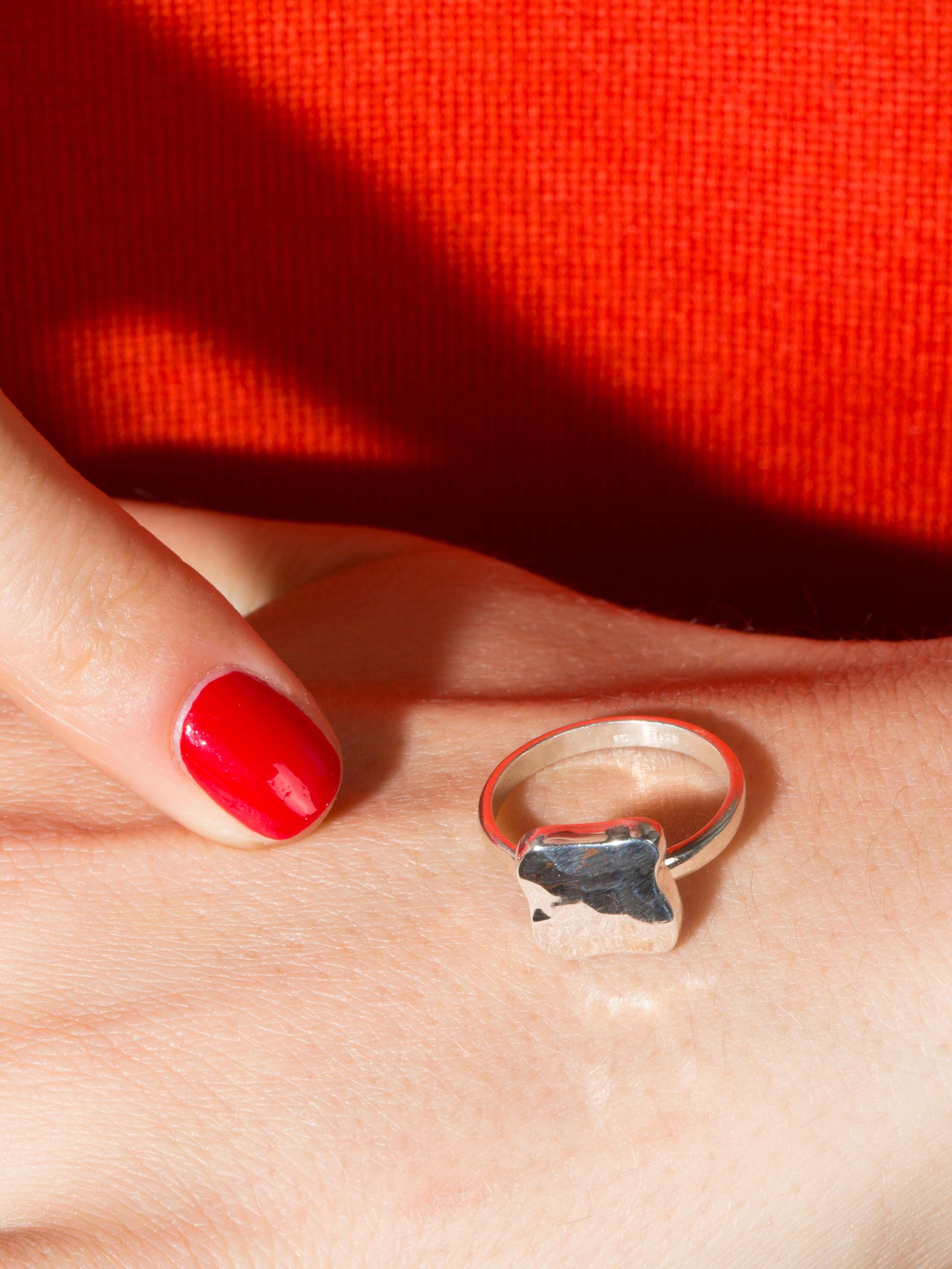 amorph small ring