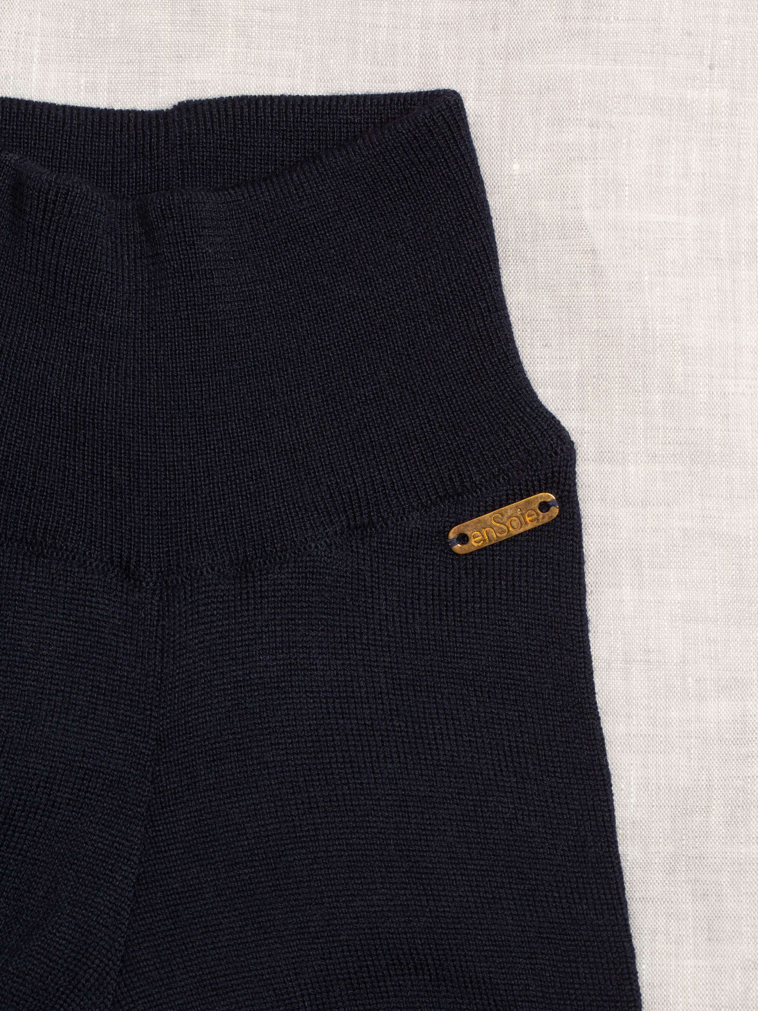 Knitted baby leggings 