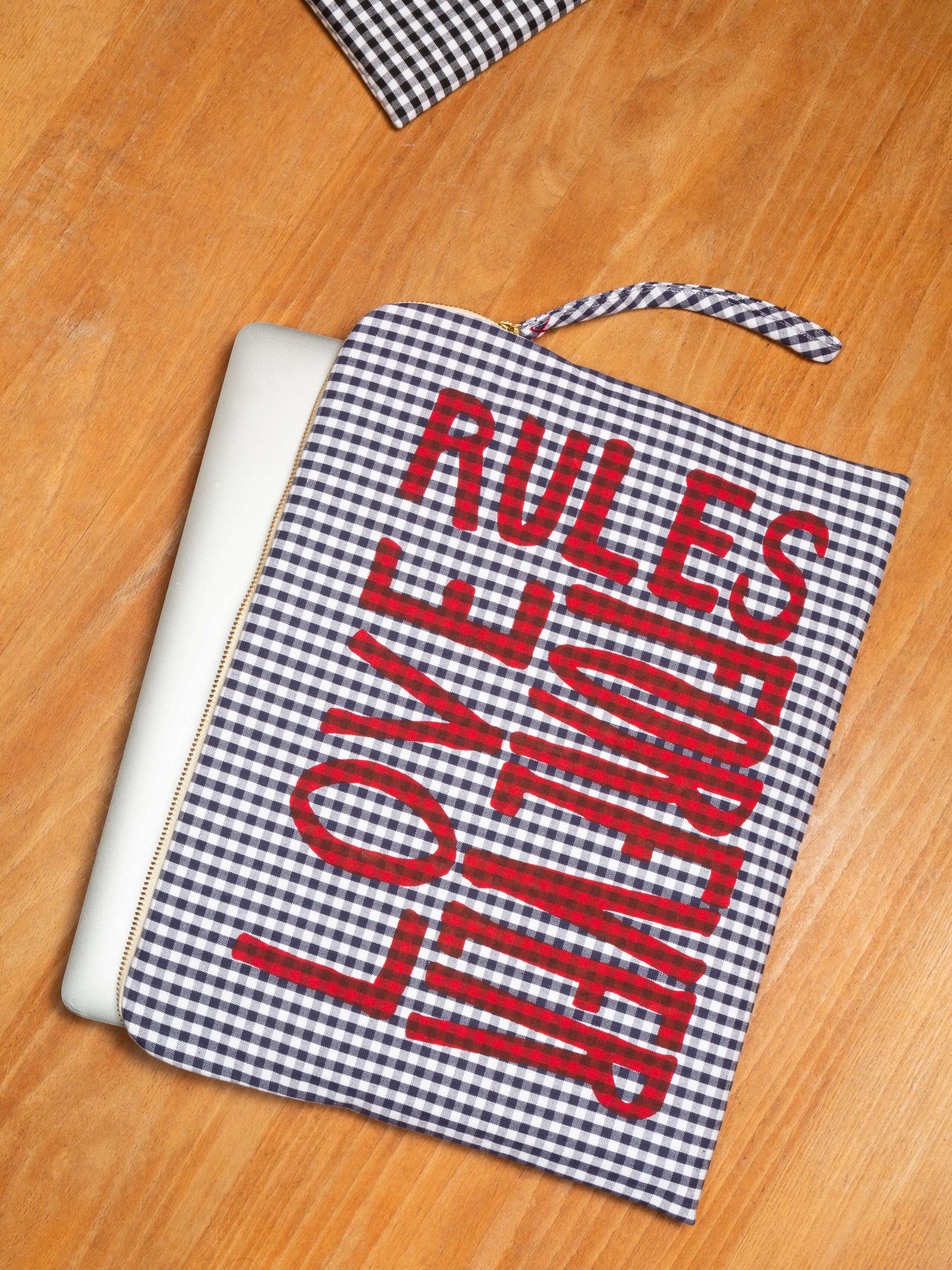 Laptop pouch 