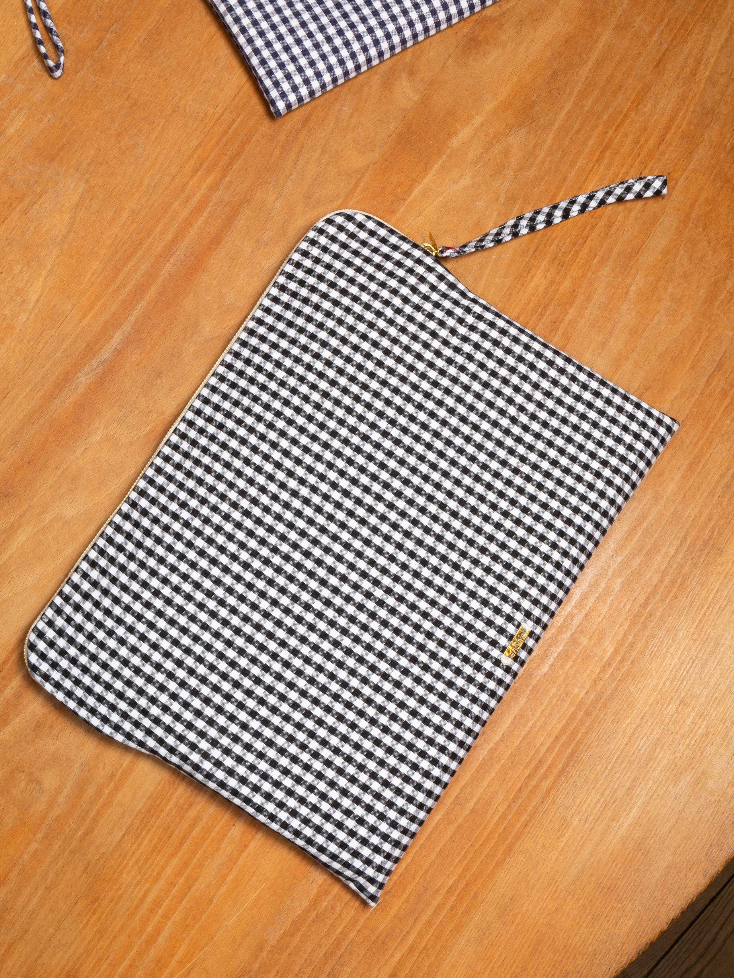 Laptop pouch 