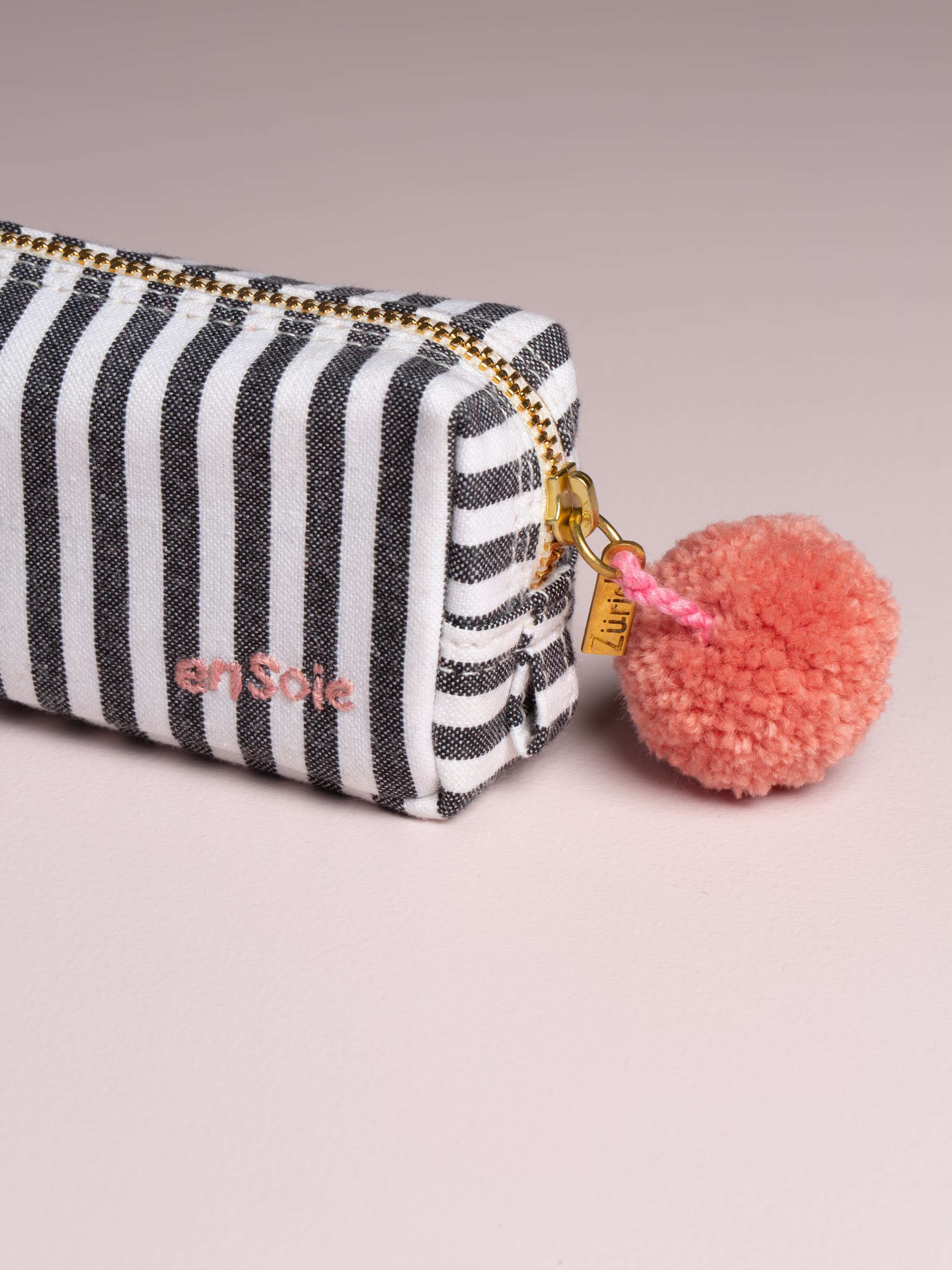 Linda toiletry case