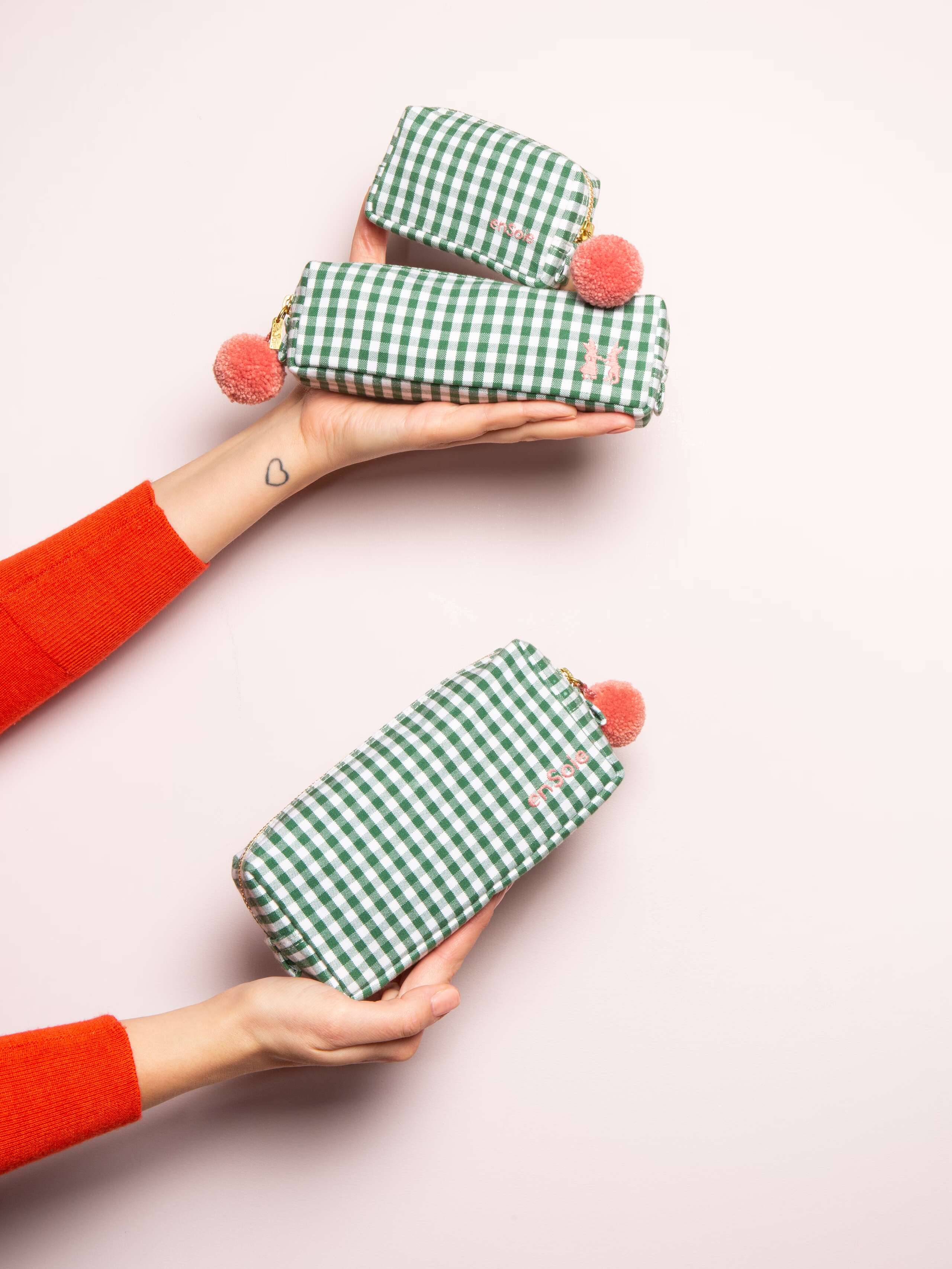 Linda toiletry case