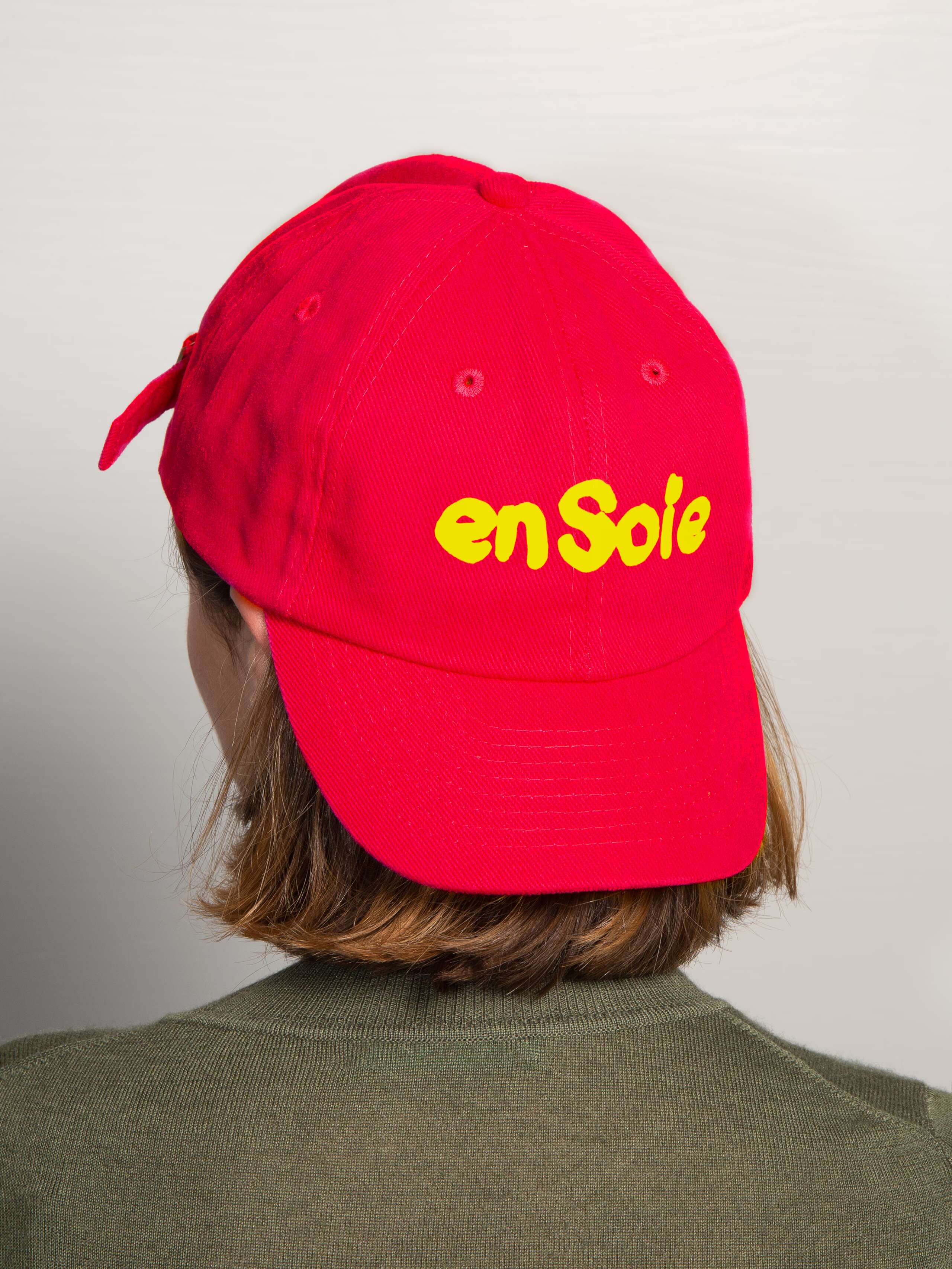 red Tommy cap