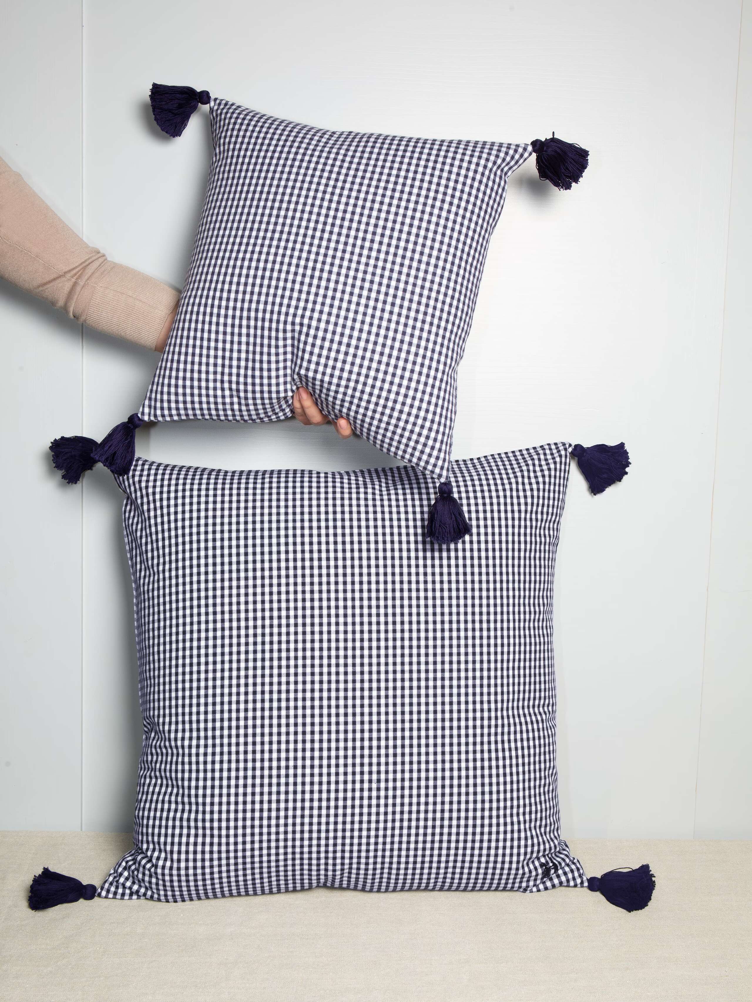 Vichy pillow