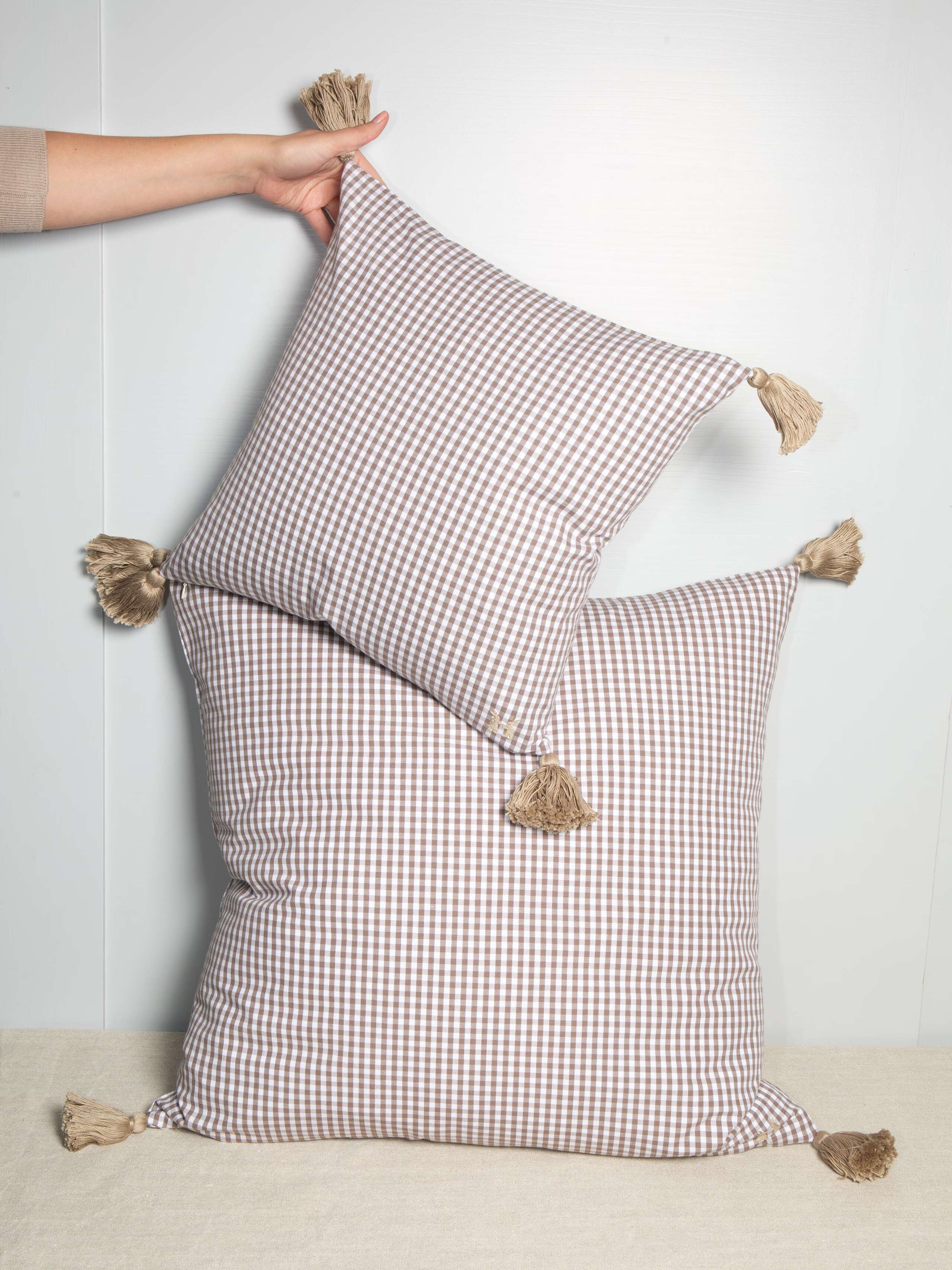 Vichy pillow