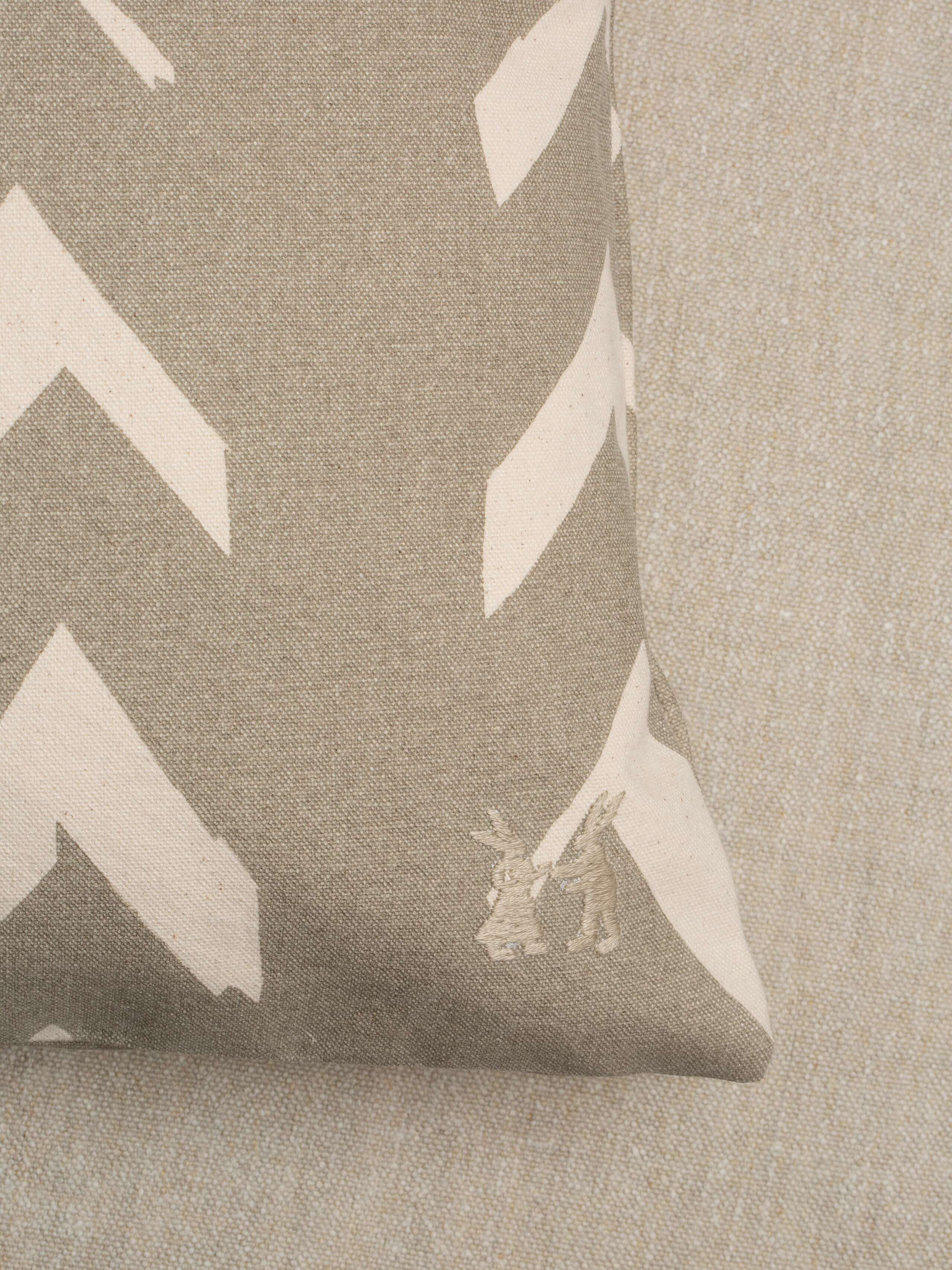 Fishbone pillow cover
