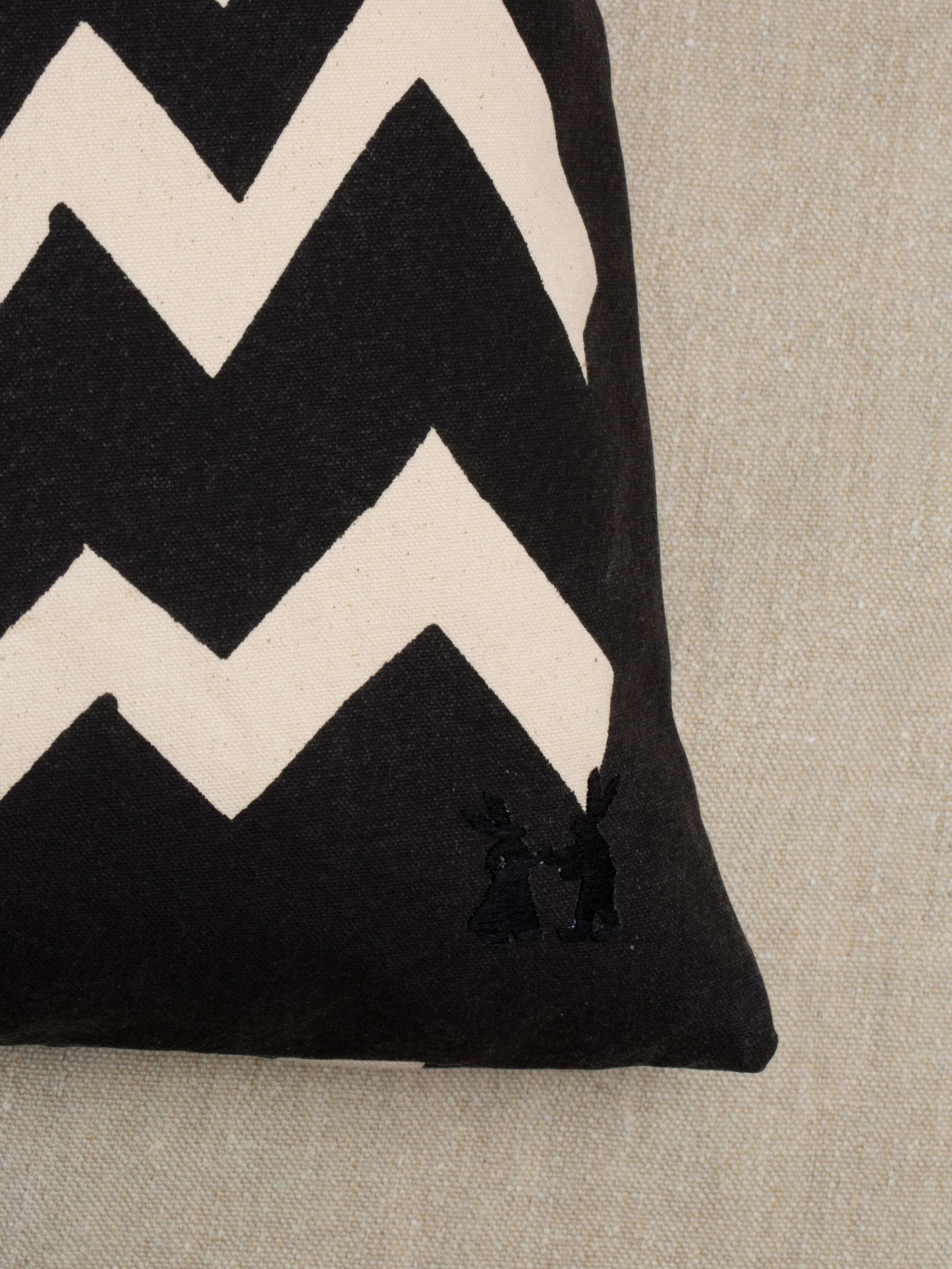 Fishbone pillow cover