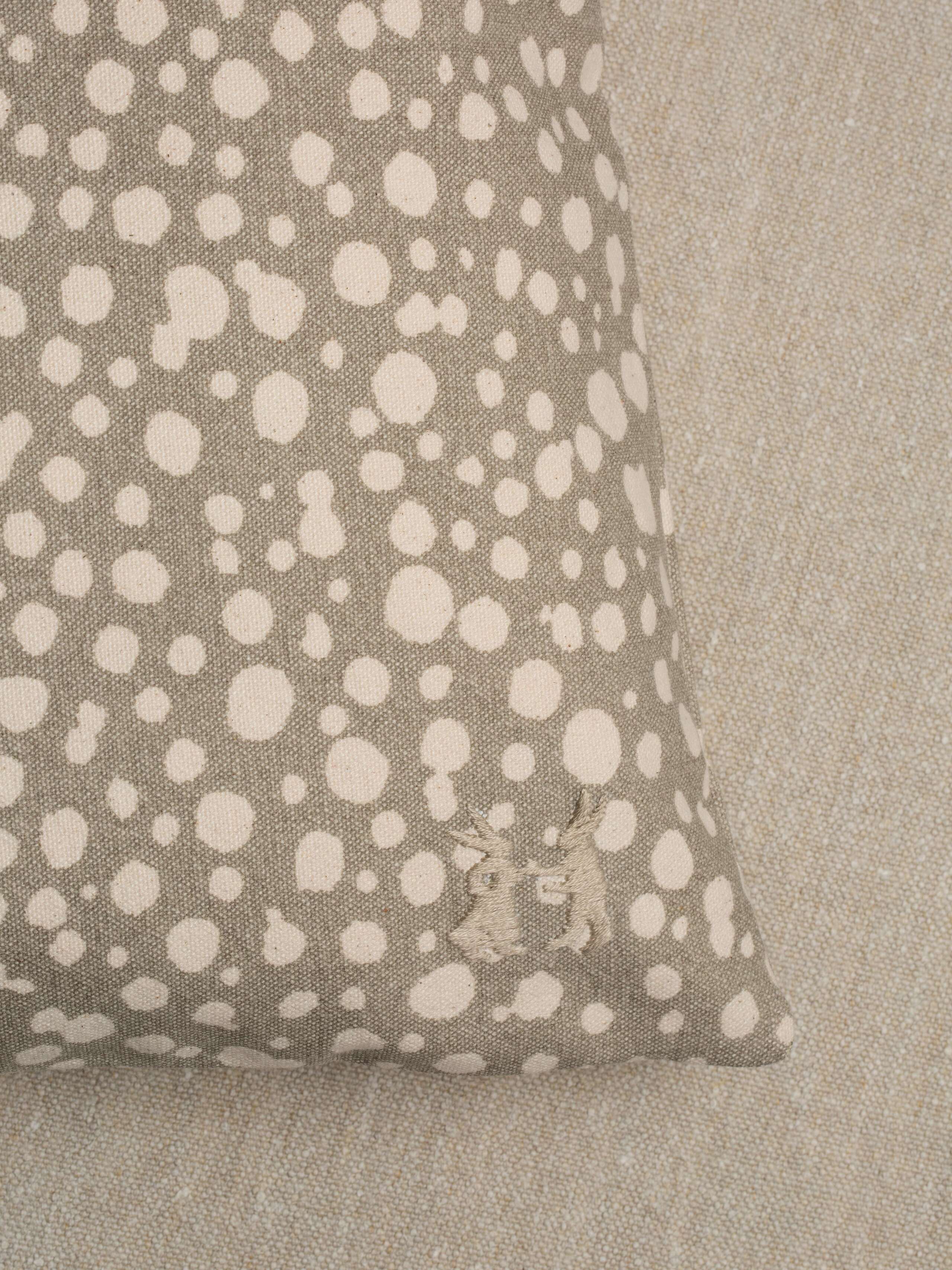 Leo pillow cover