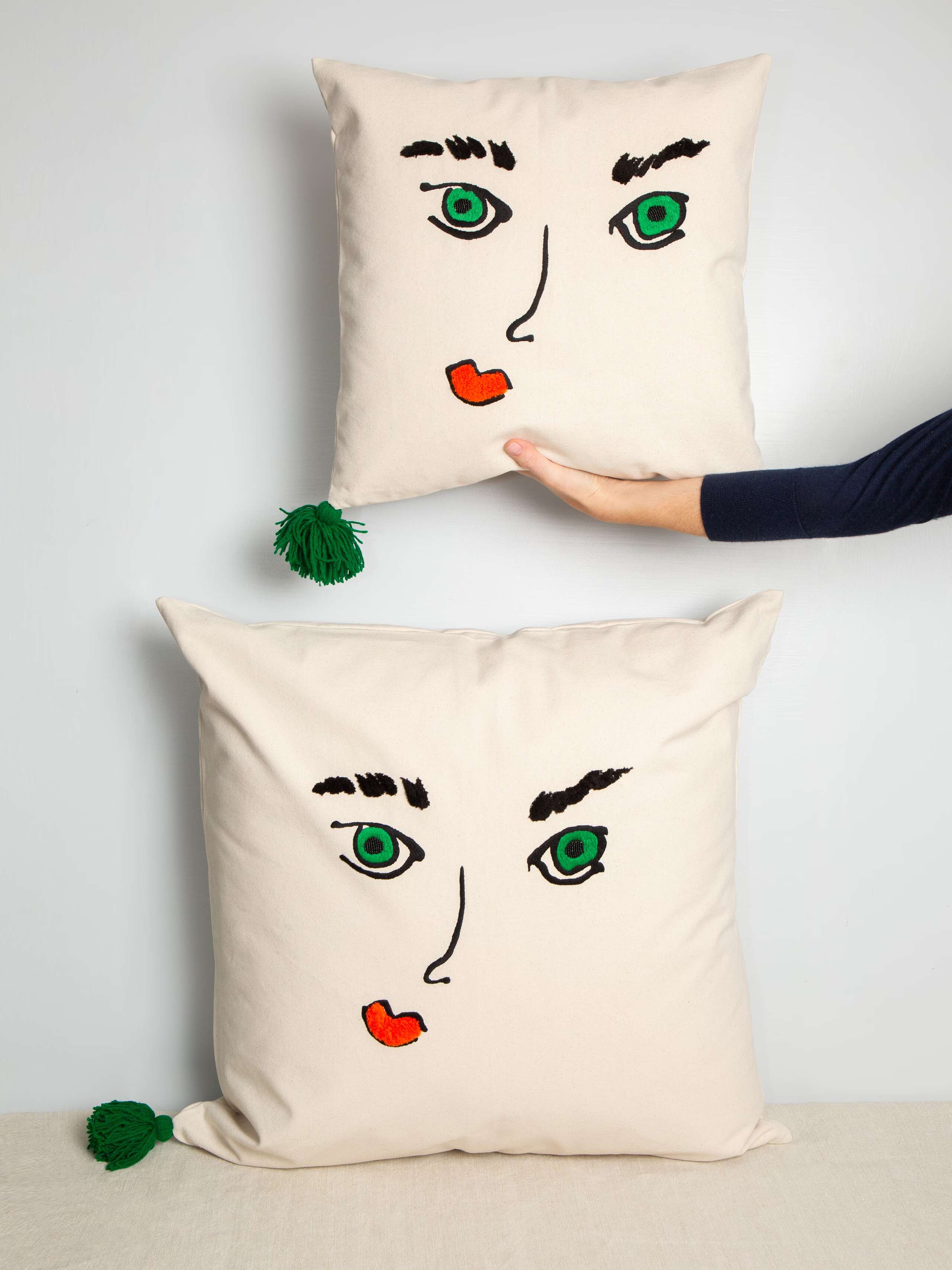 Faces pillow cover