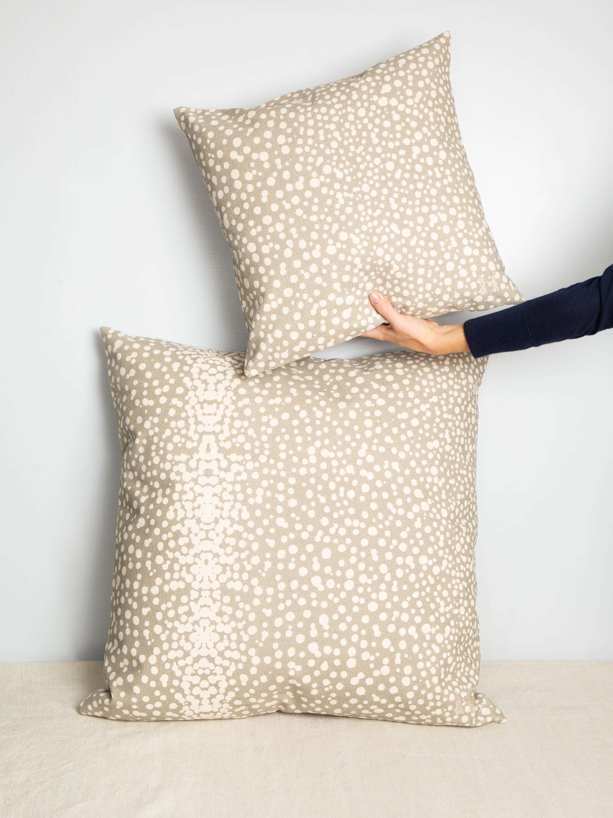 Leo pillow cover