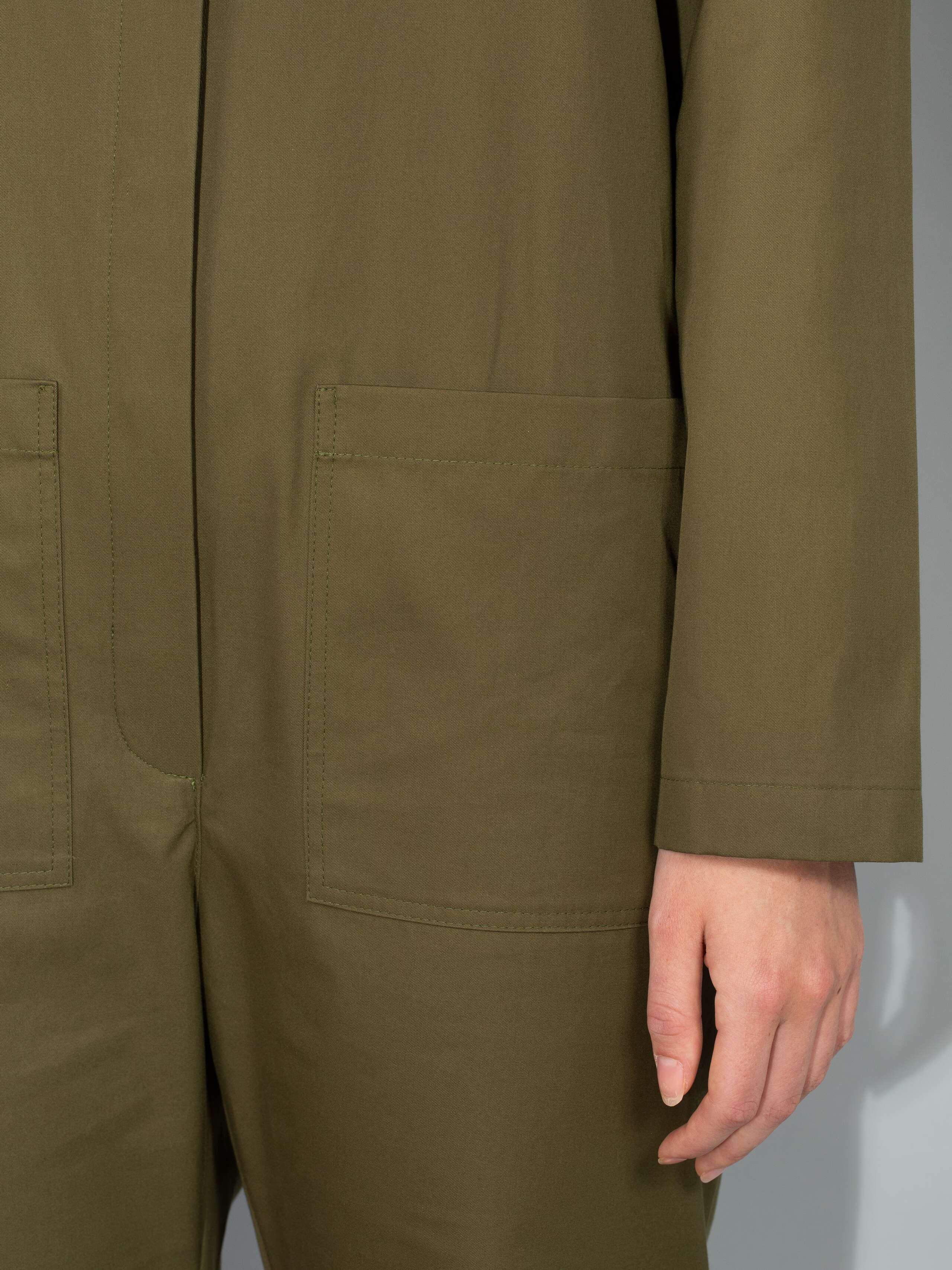 Sia overall