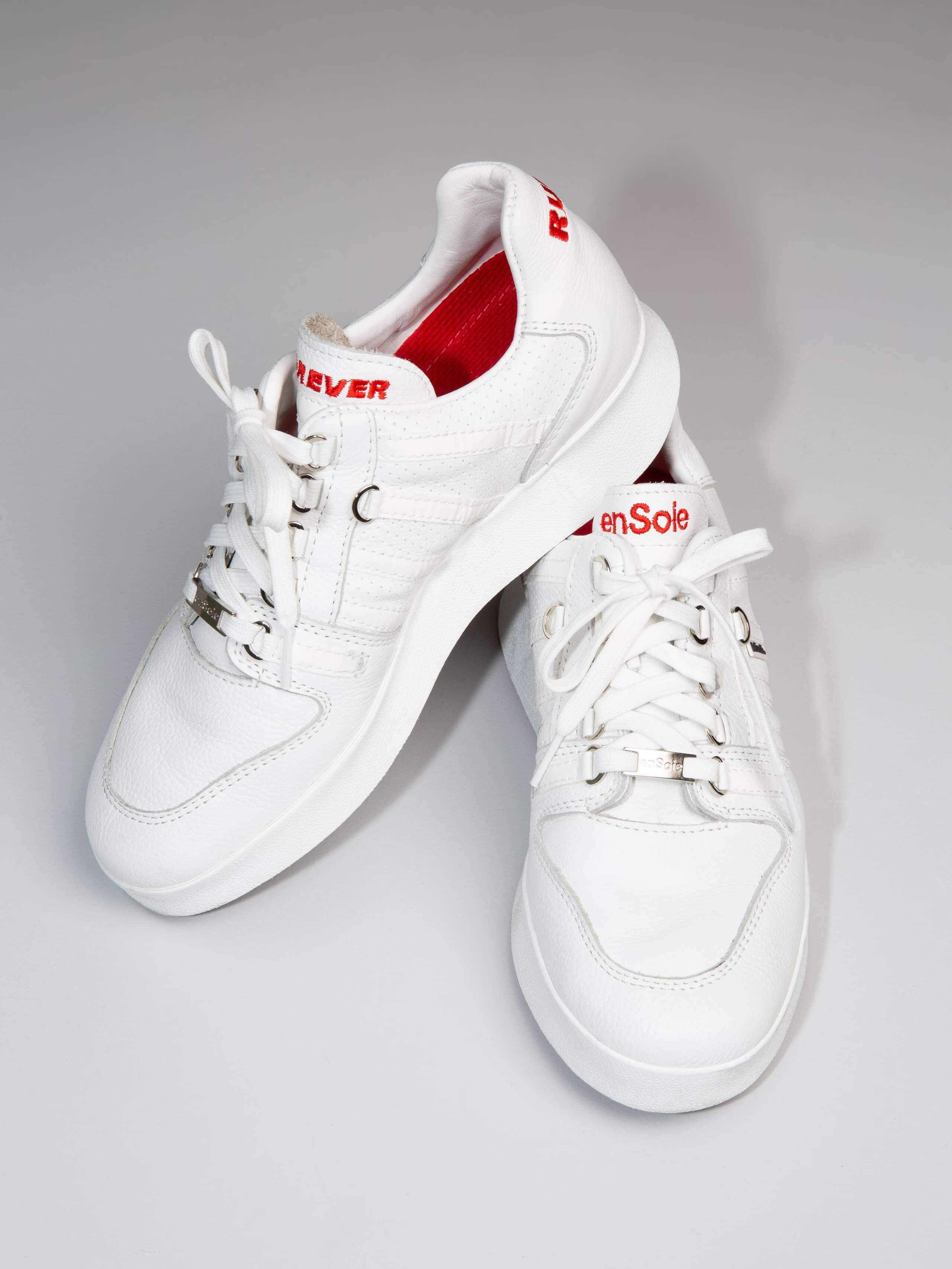 enSoie x Künzli sneaker