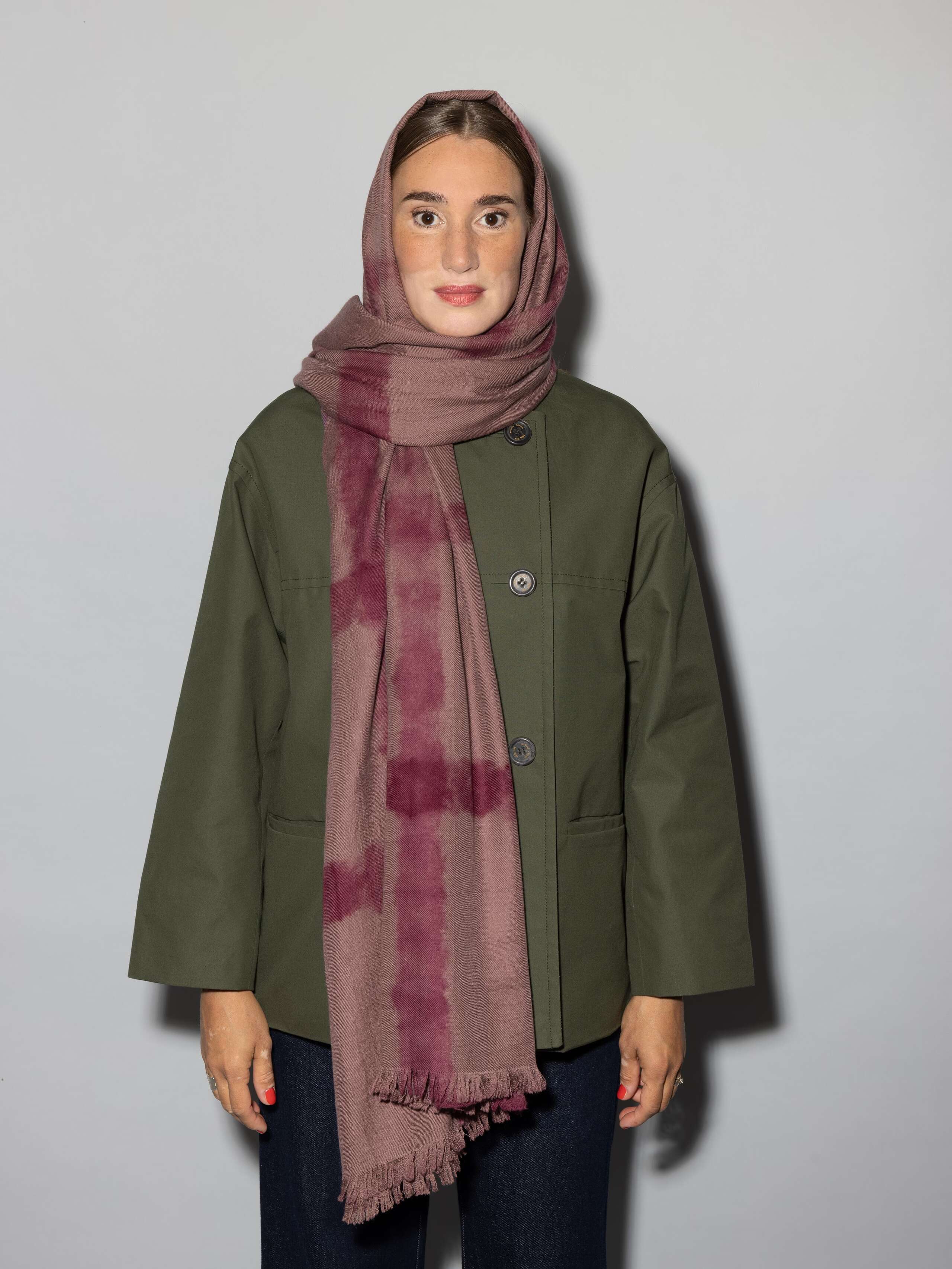 Cherry wood, tie-dye, wool