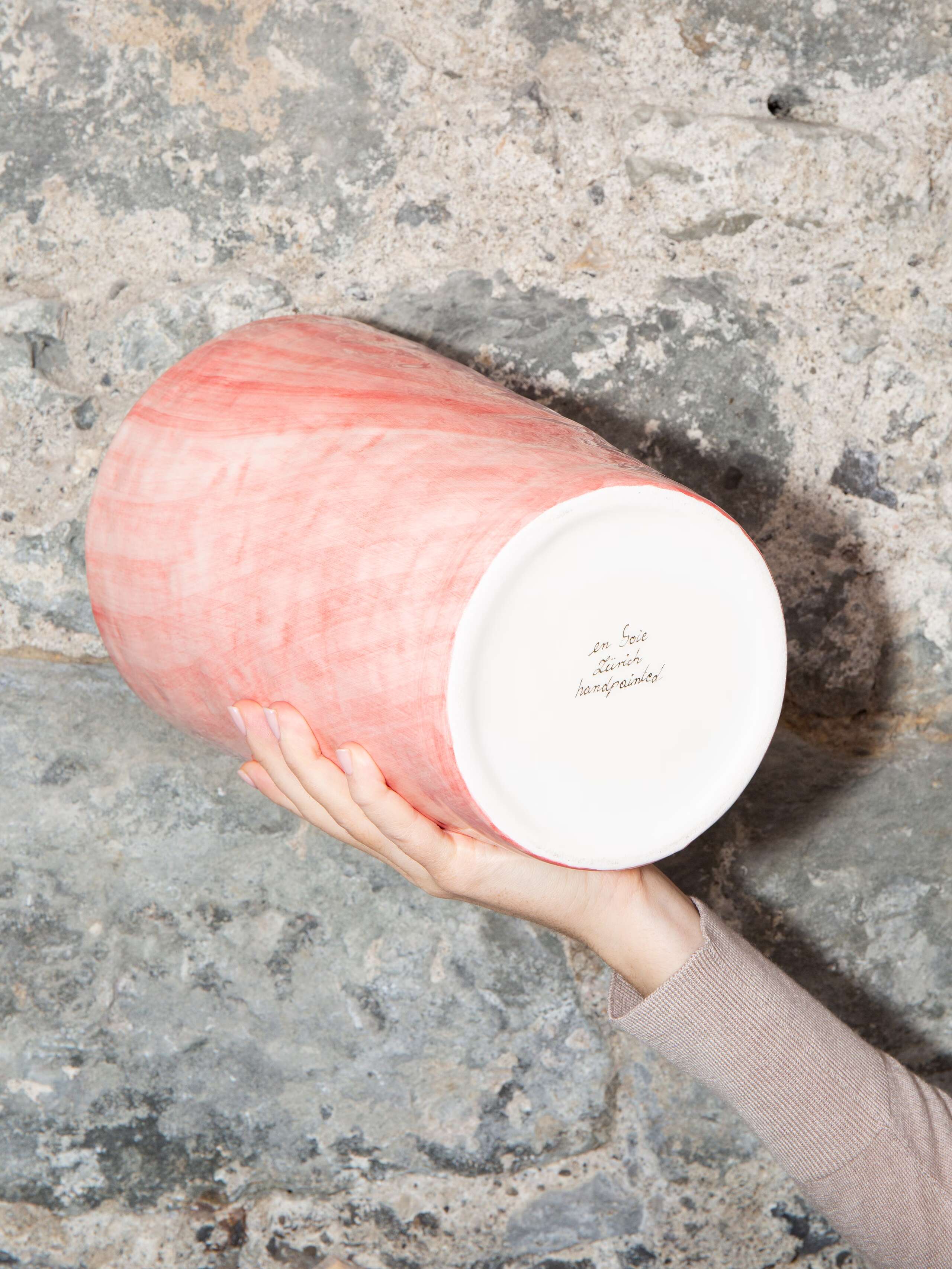 unicolour vase red