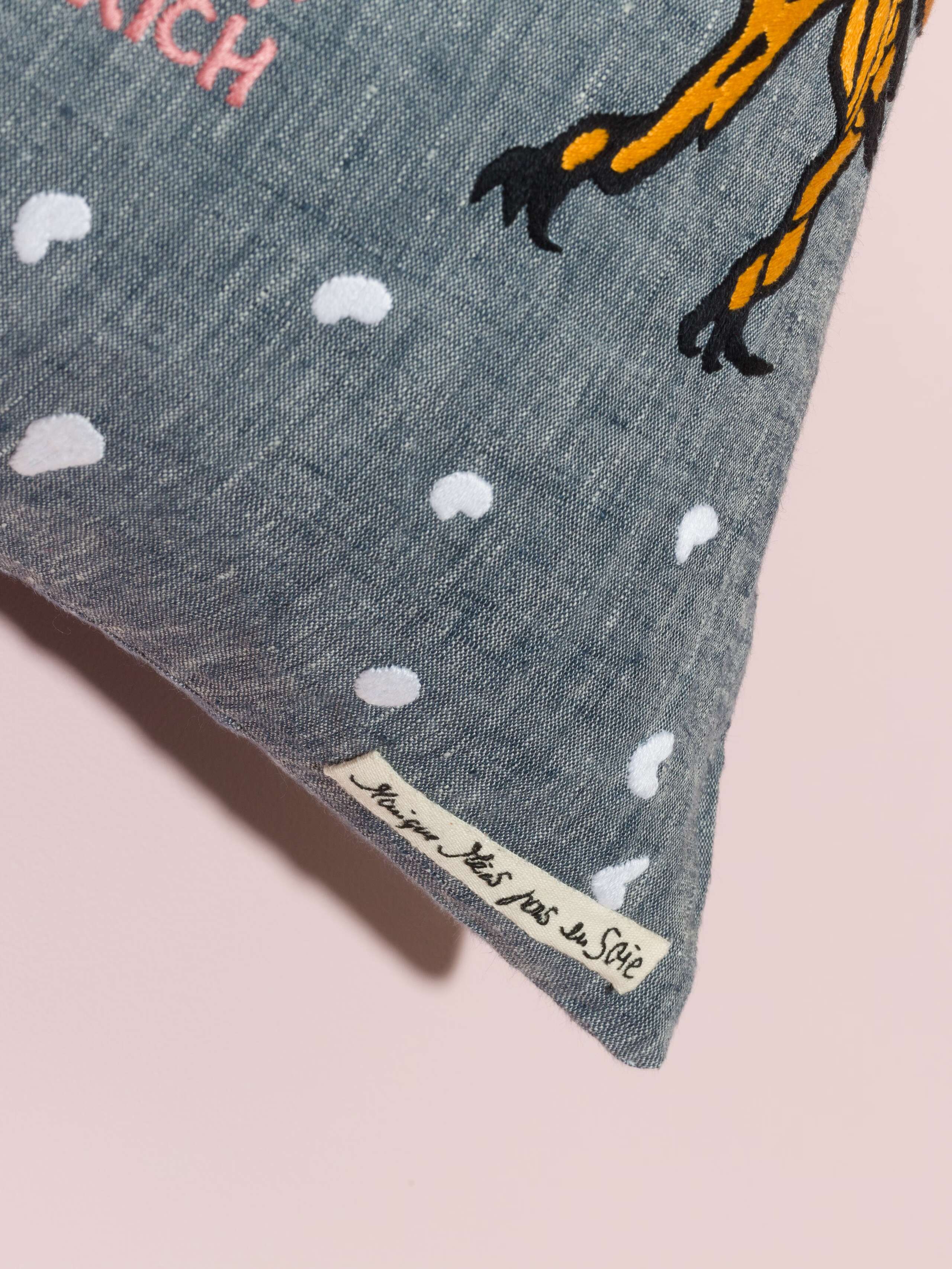 L'Hiver à Zurich pillow cover Navy linen embroidered