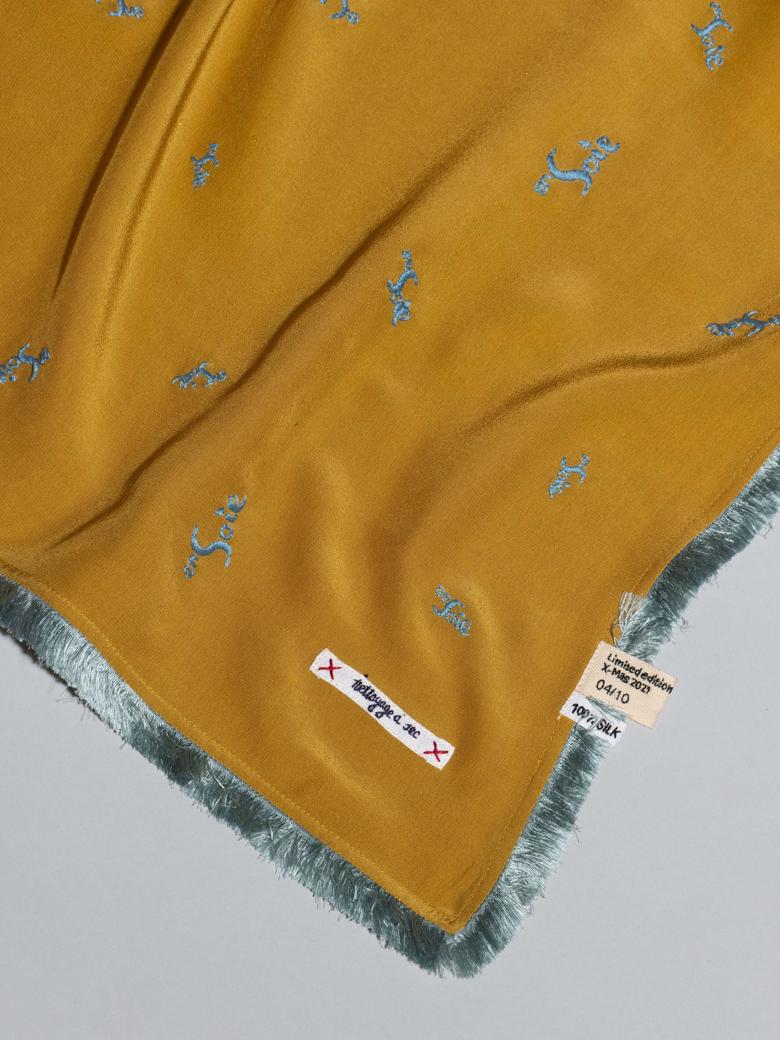 Signature foulard, gold yellow