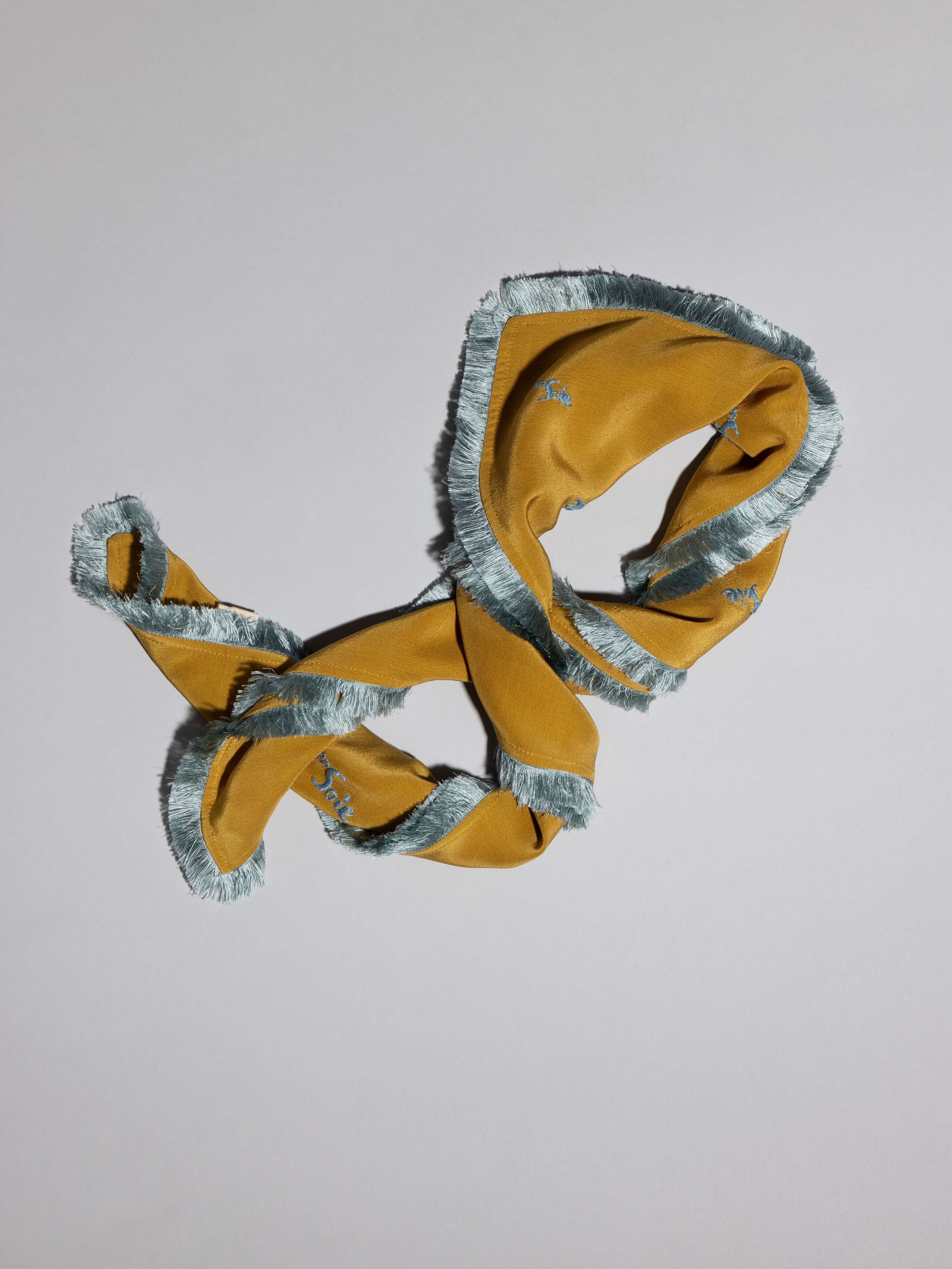 Signature foulard, gold yellow