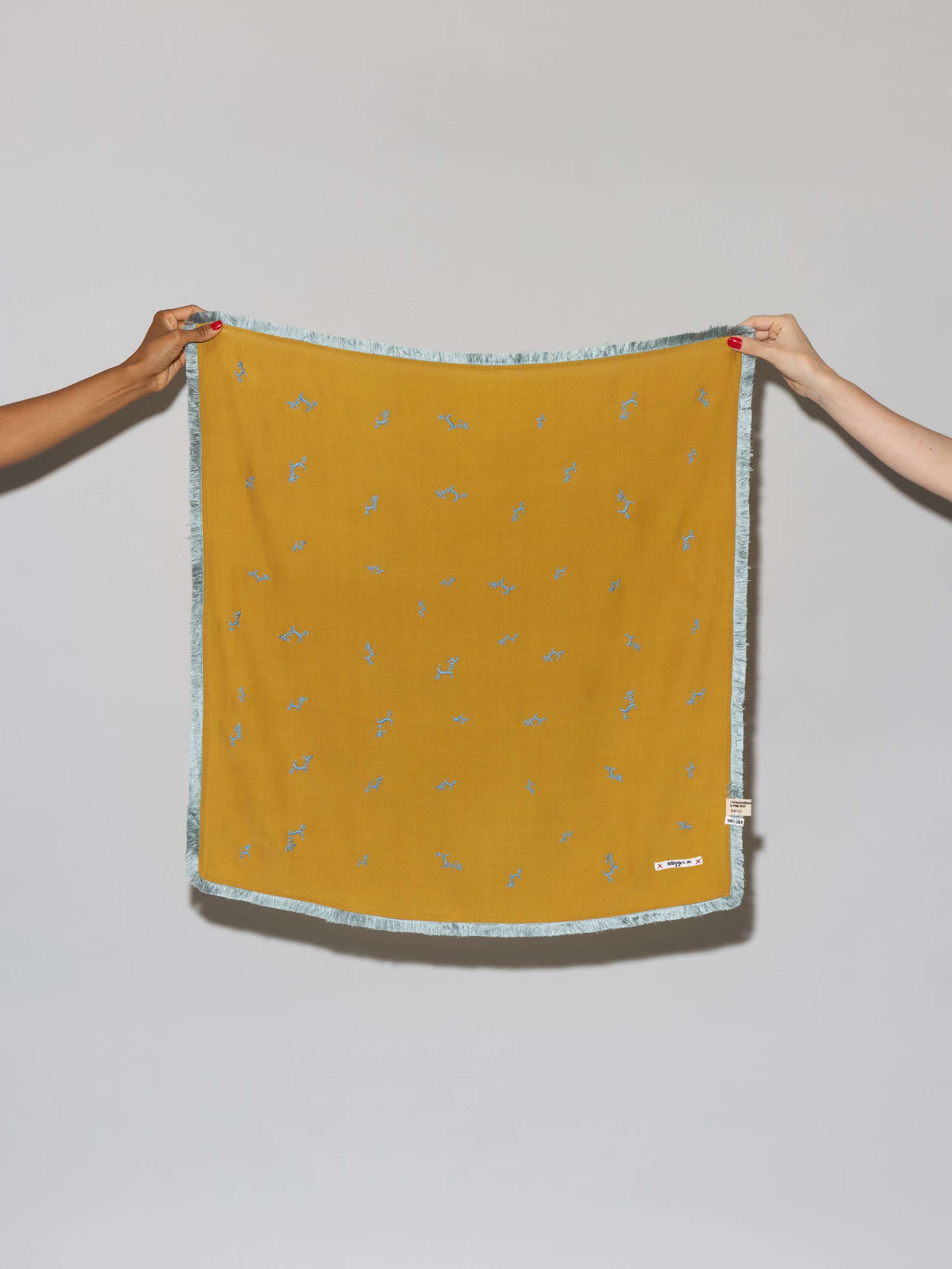 Signature foulard, gold yellow