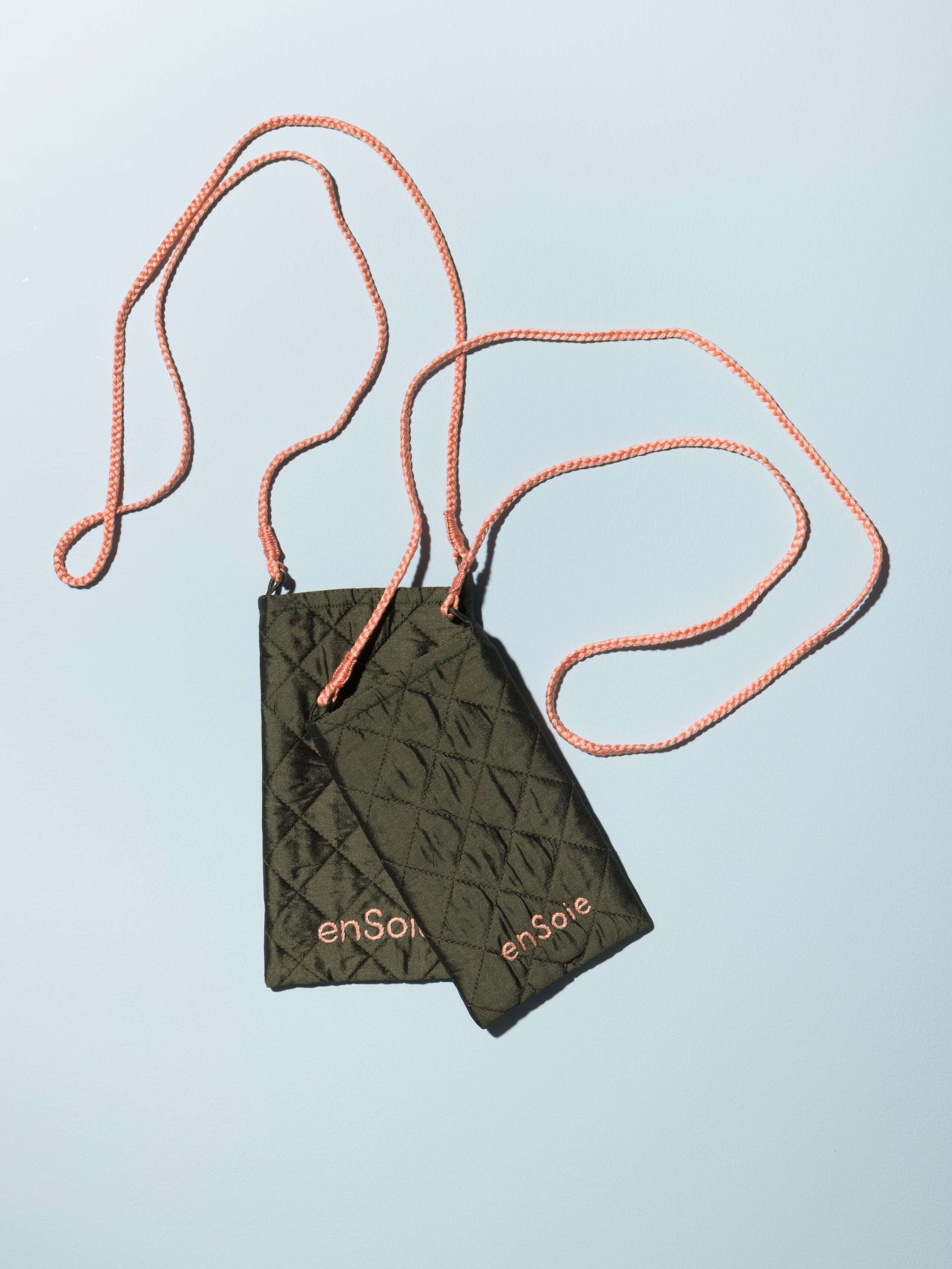 Fran phone bag quilted doupion silk, dark grey