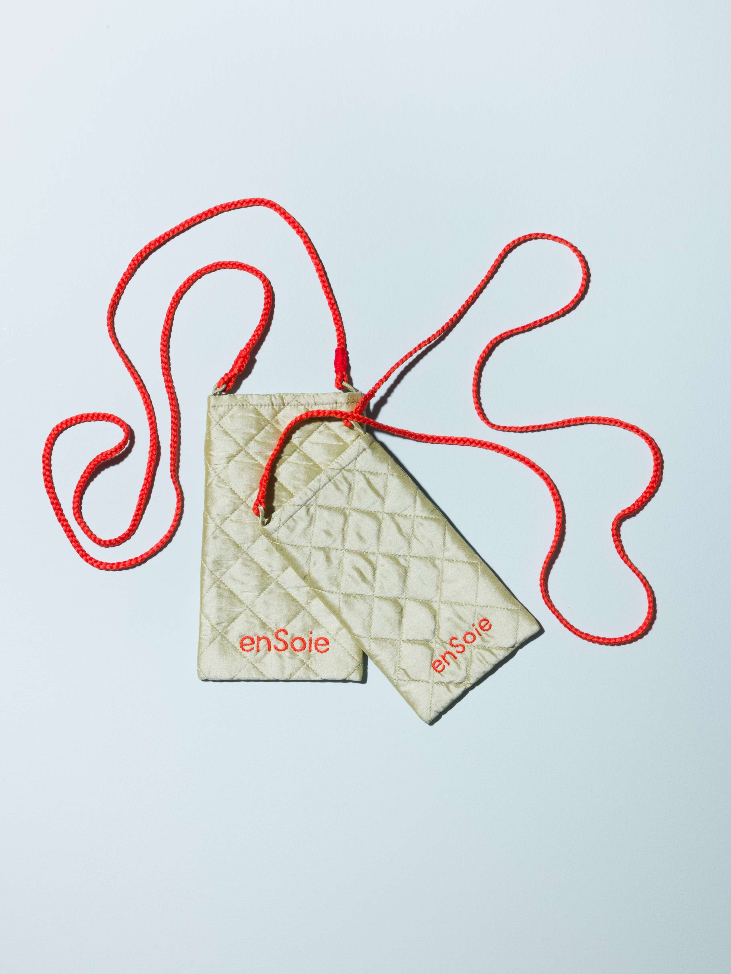 Fran phone bag quilted doupion silk, pistache