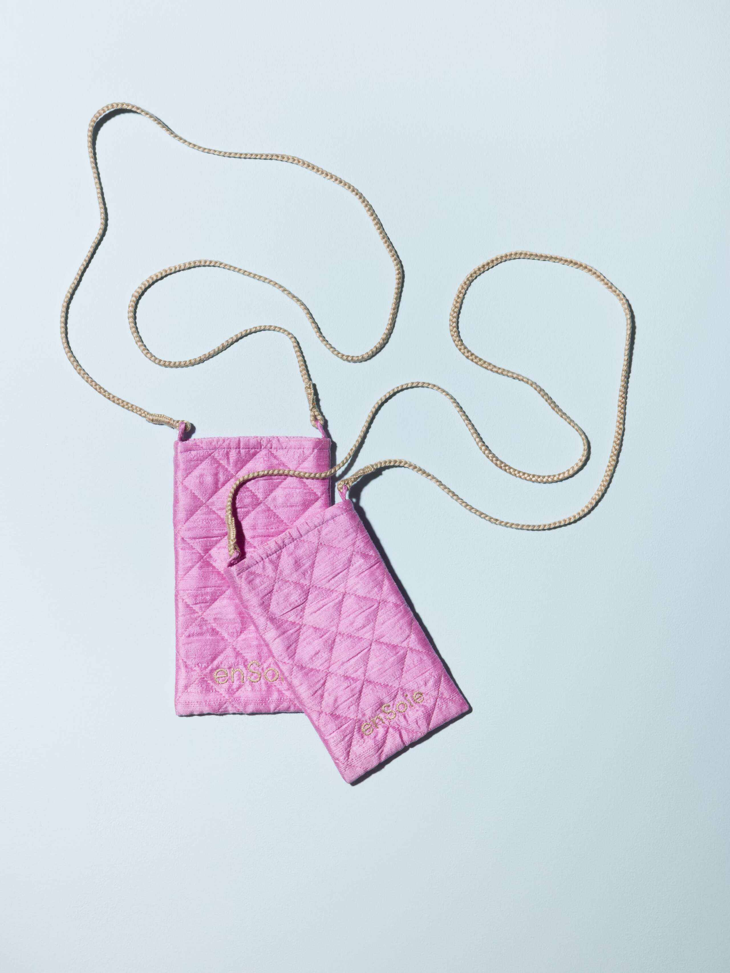 Fran phone bag quilted doupion silk, light purple