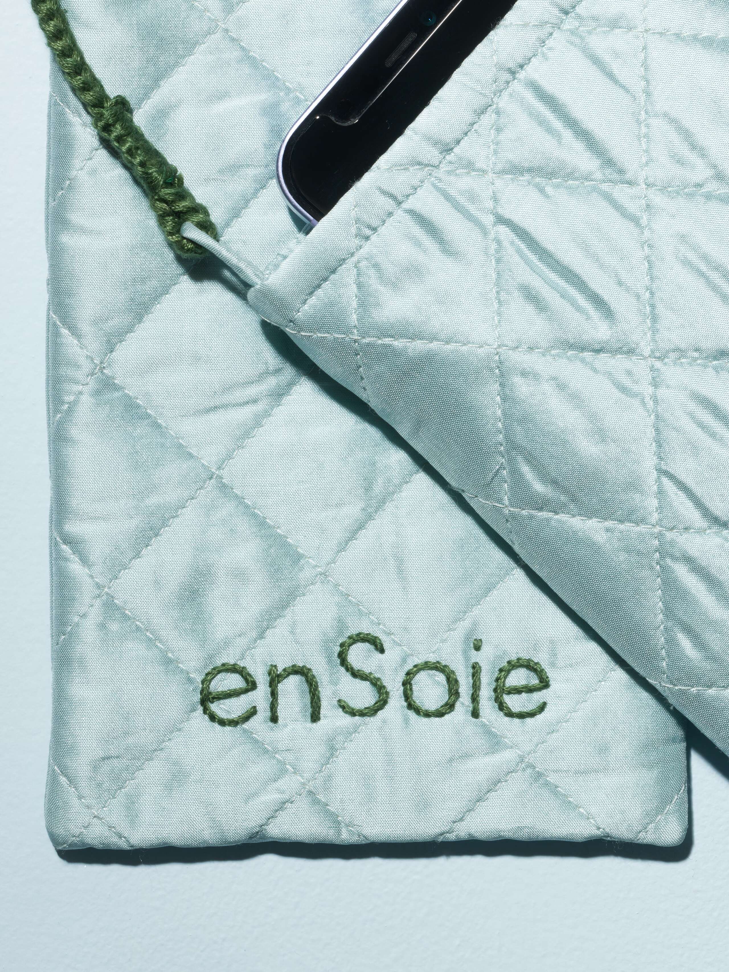 Fran phone bag quilted doupion silk, lightblue