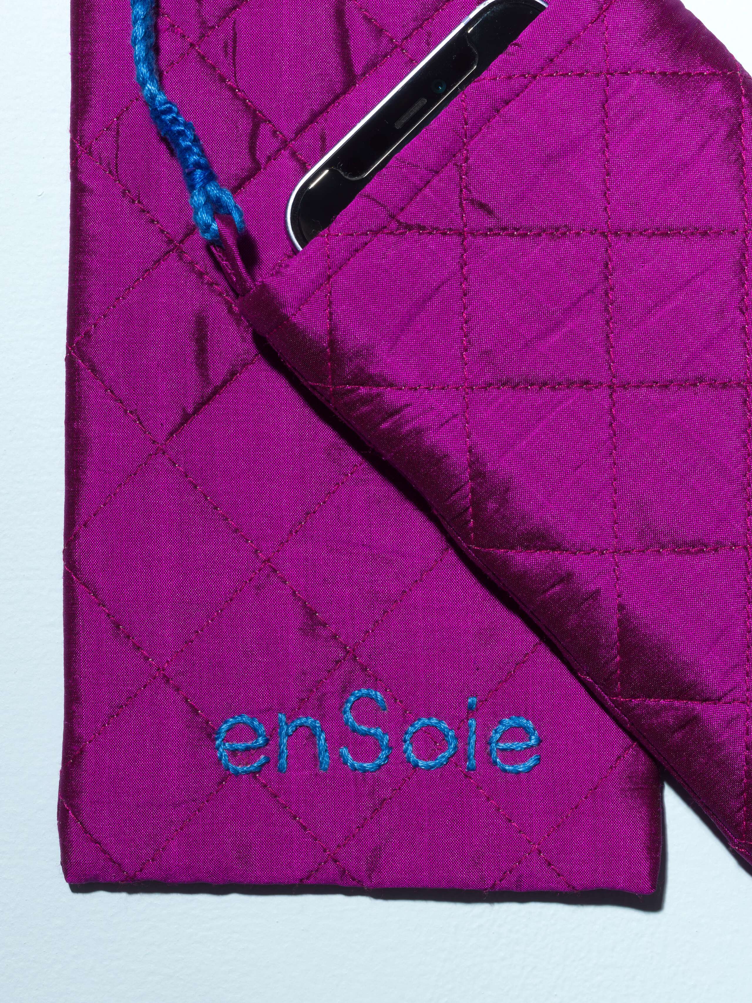 Fran phone bag quilted doupion silk, dark indian purple