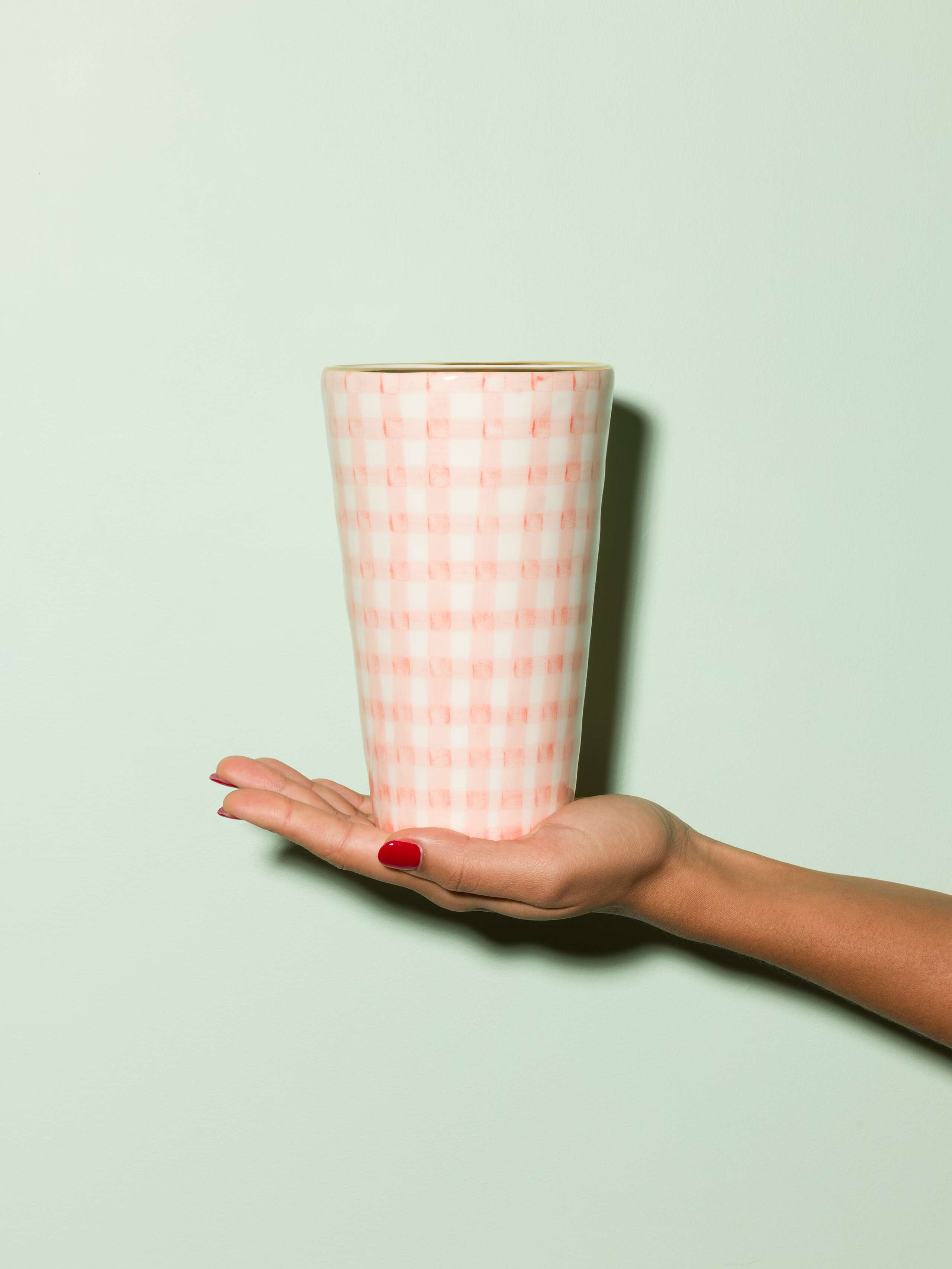 Picture of a small vase featuring a beautiful vichy check pattern in pink