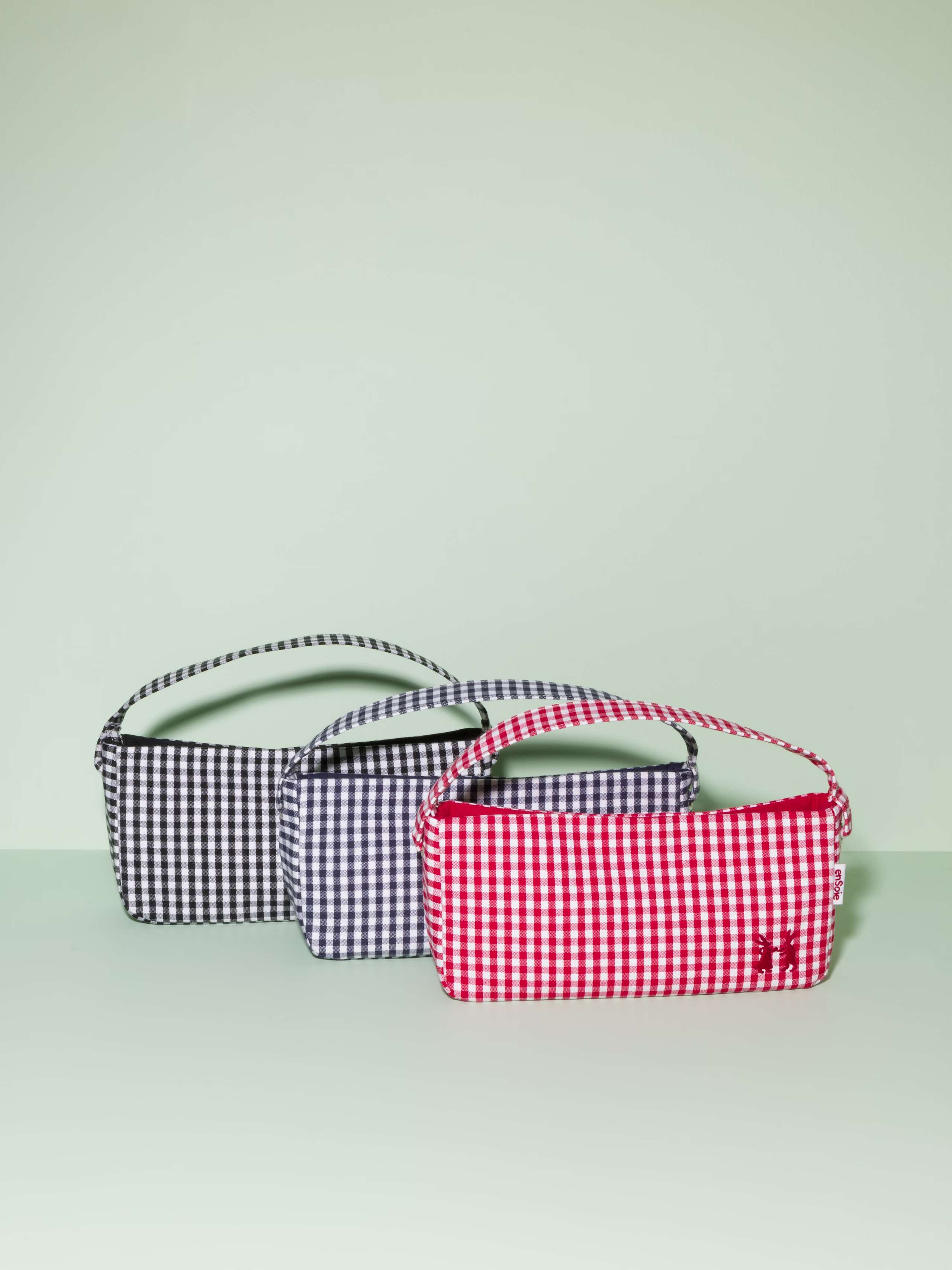 Picture of three cute baguette bags made of cotton featuring a beautiful vichy check pattern