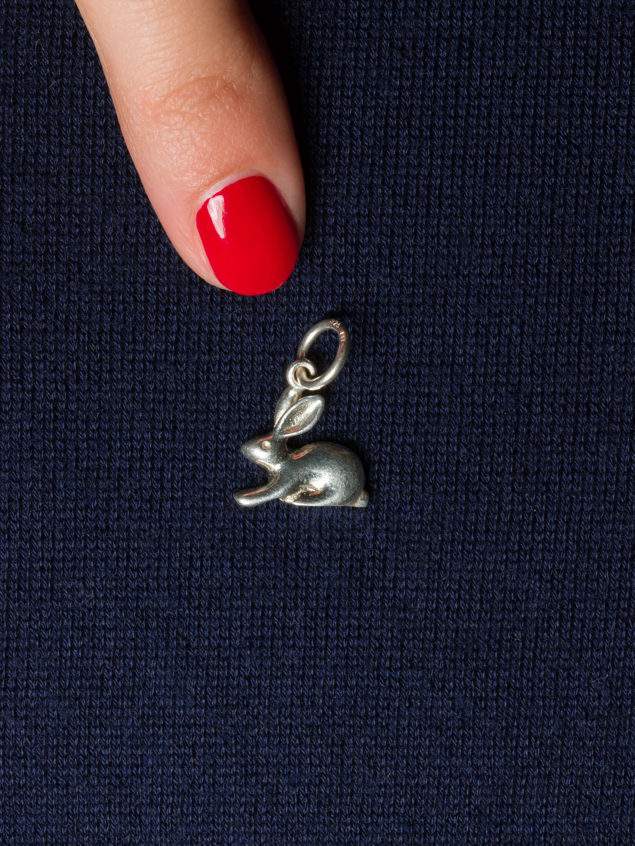 Picture of a rabbit pendant made of silver