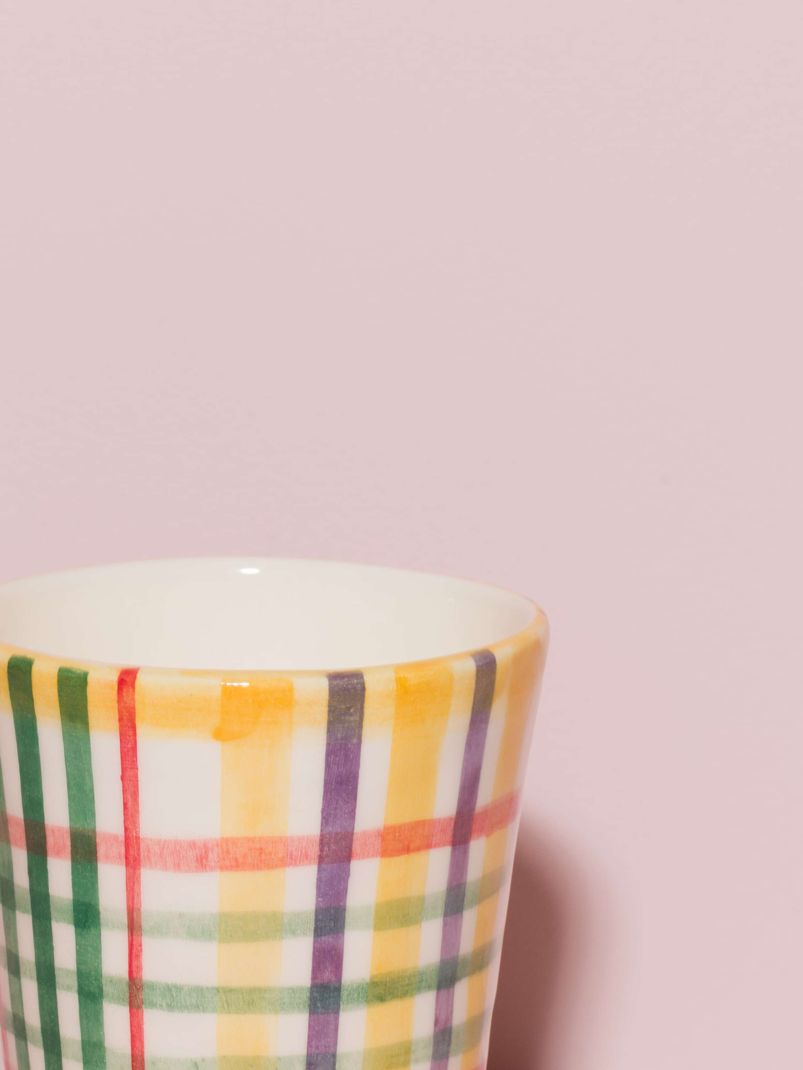 Picture of a detail of a colourful hand painted vase