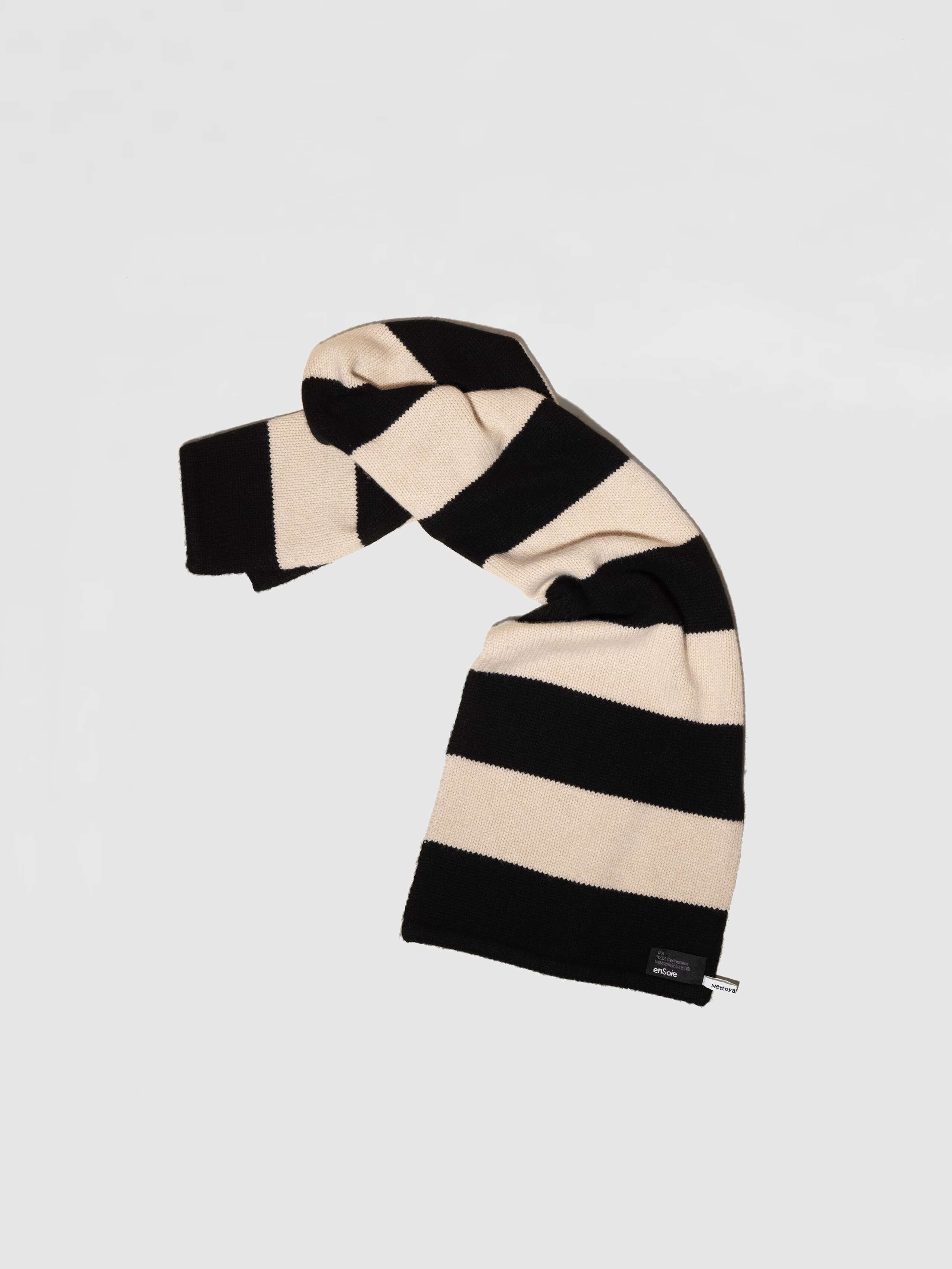 Picture of a black and whit striped cashmere scarf