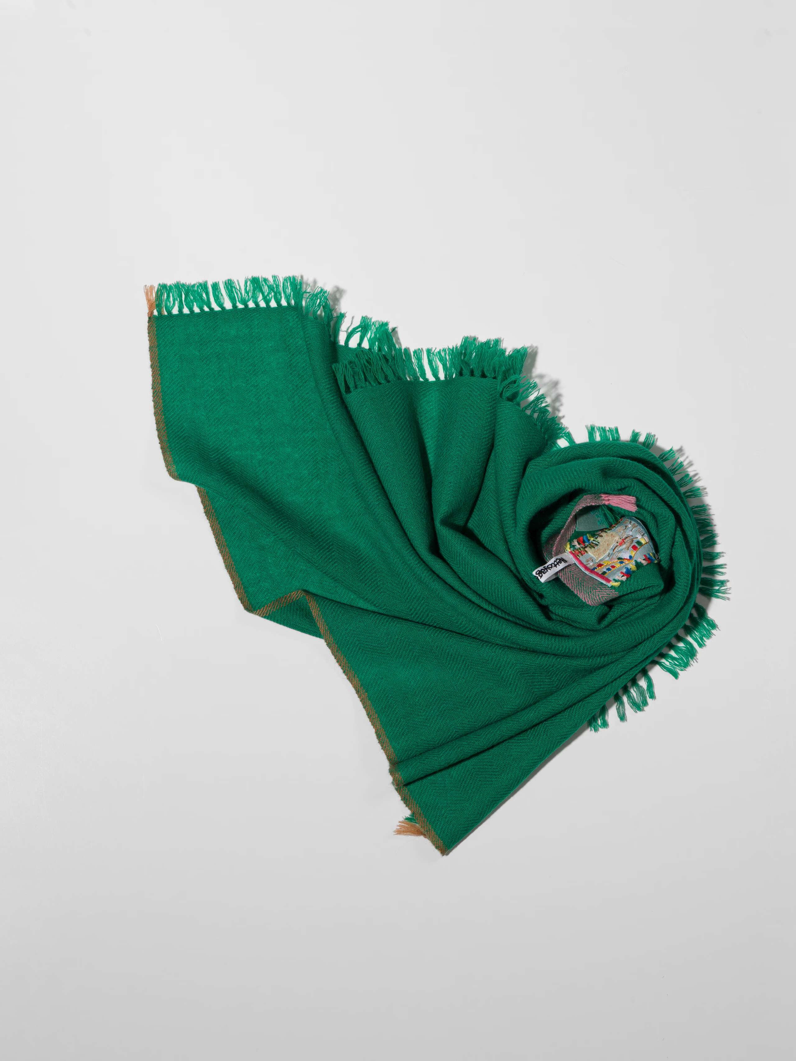 Blia mini stole cashmere in a tropical hug green colour