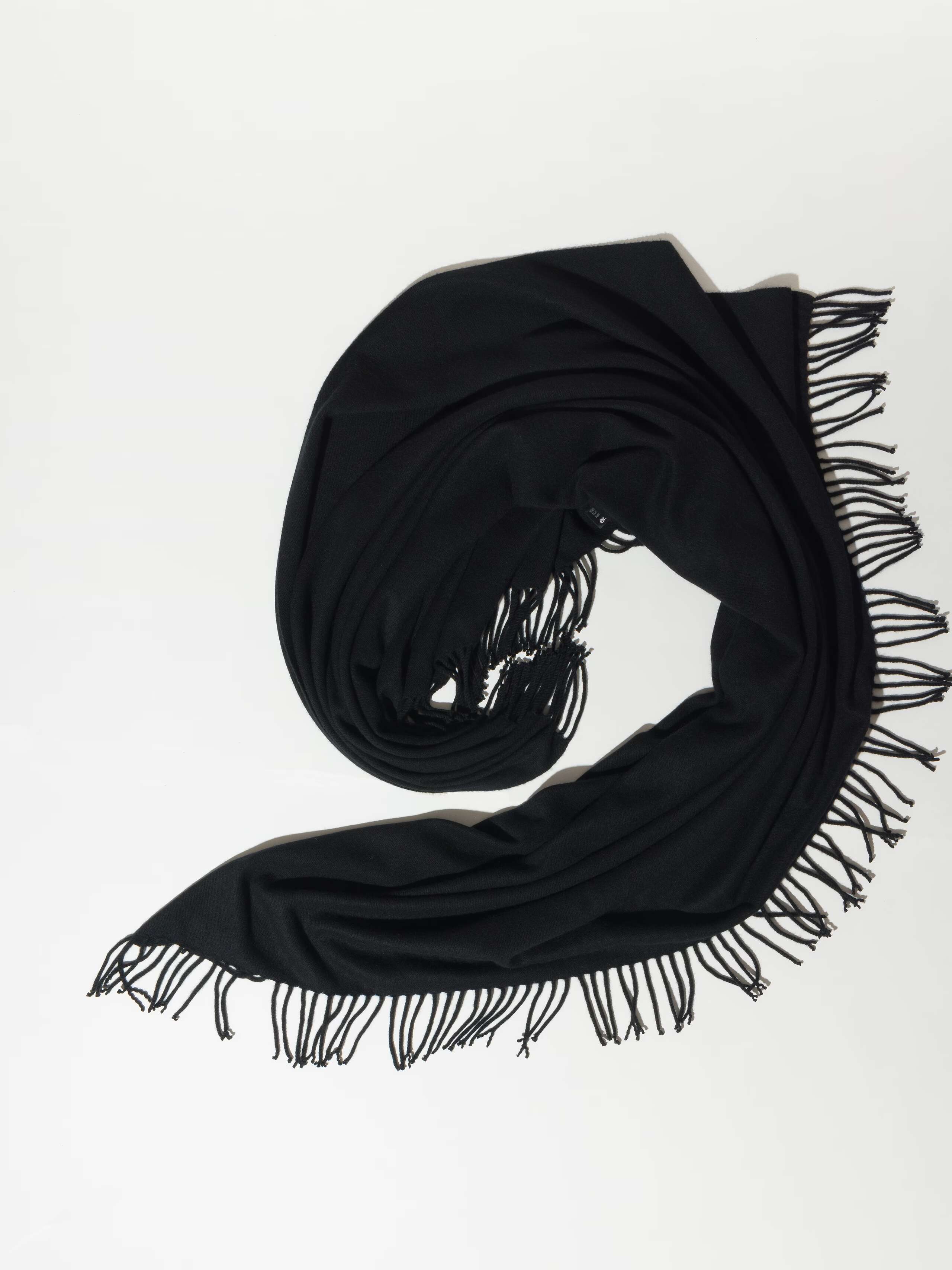 Picture of a warm black cashmere stole