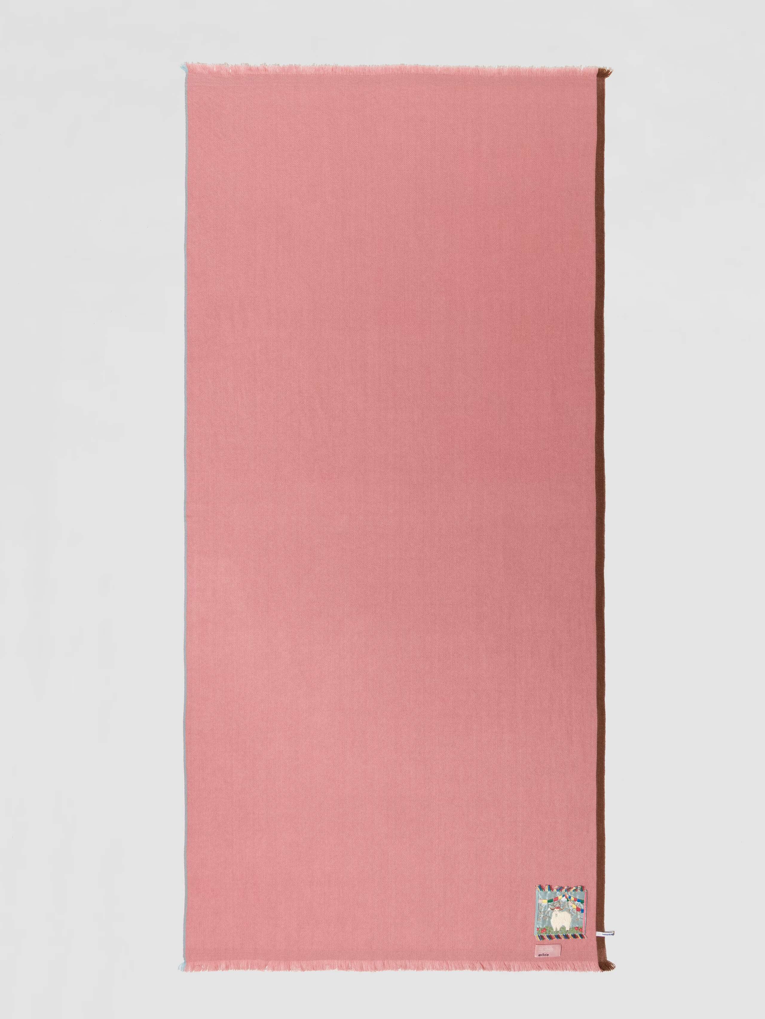 Picture of a warm pink cashmere scarf