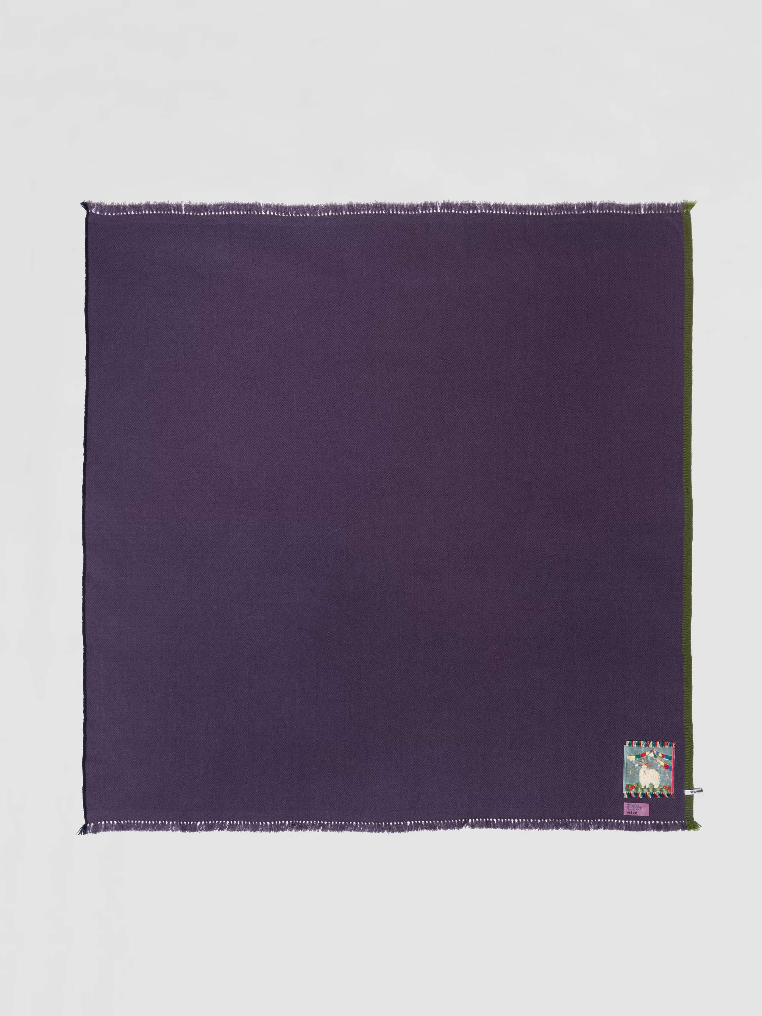 Picture of a purple cashmere scarf